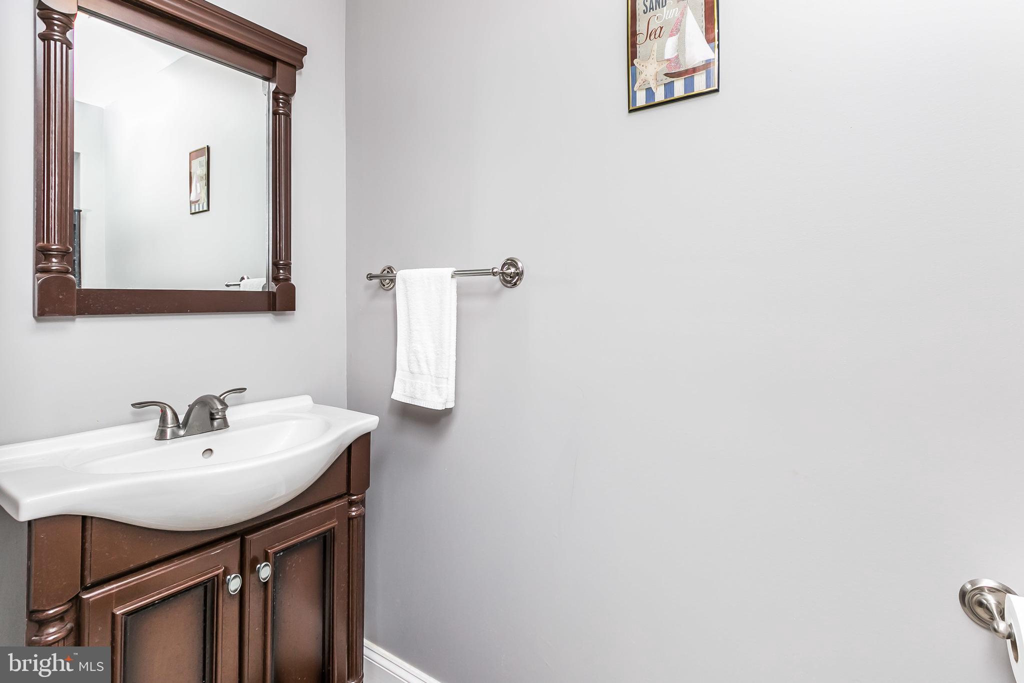 QUEEN ANNE VILLAGE - Residential