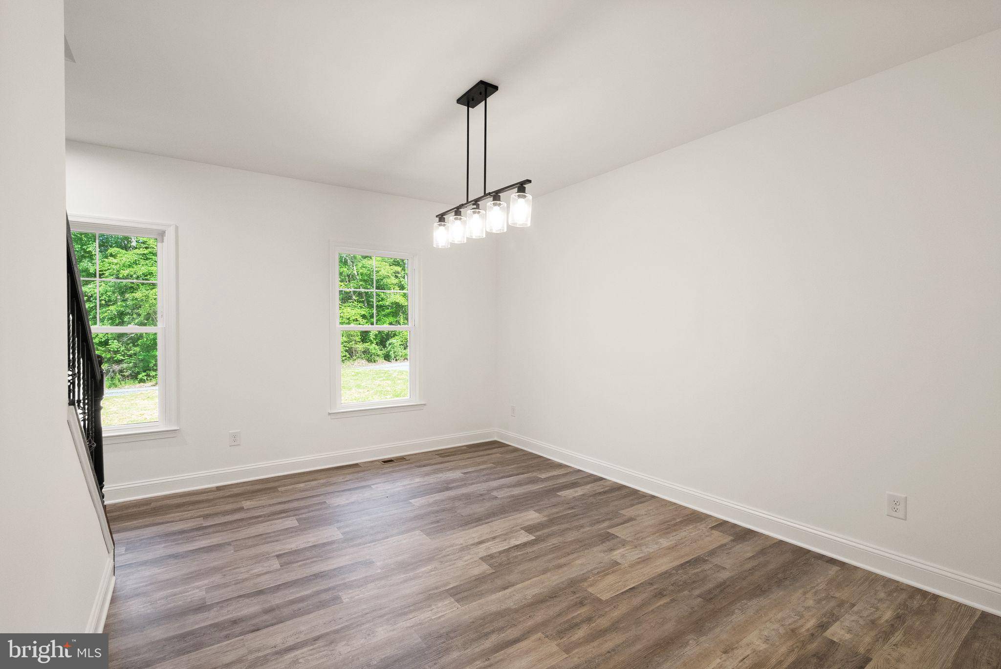 SHERWOOD FOREST - Residential