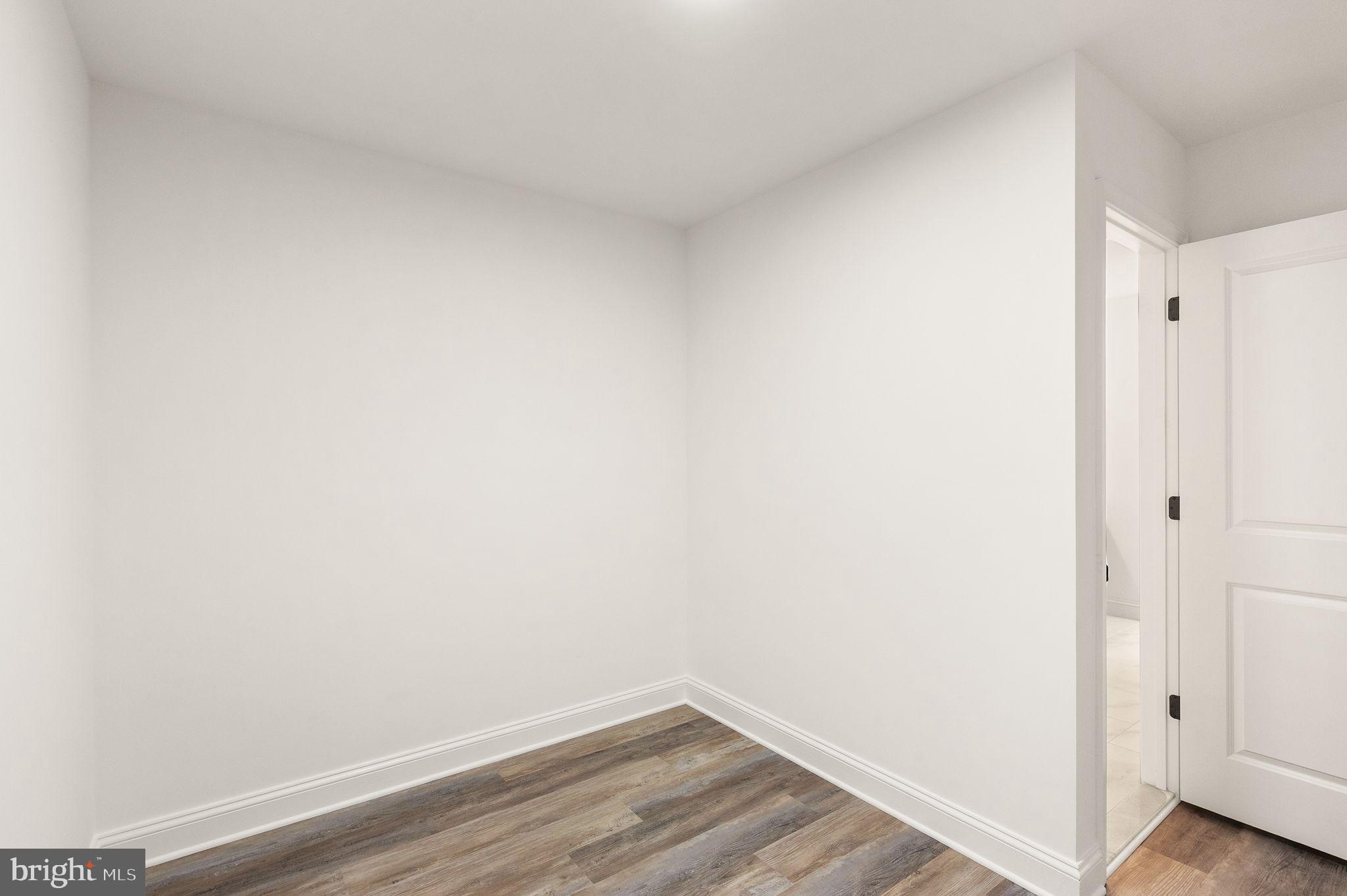 SHERWOOD FOREST - Residential