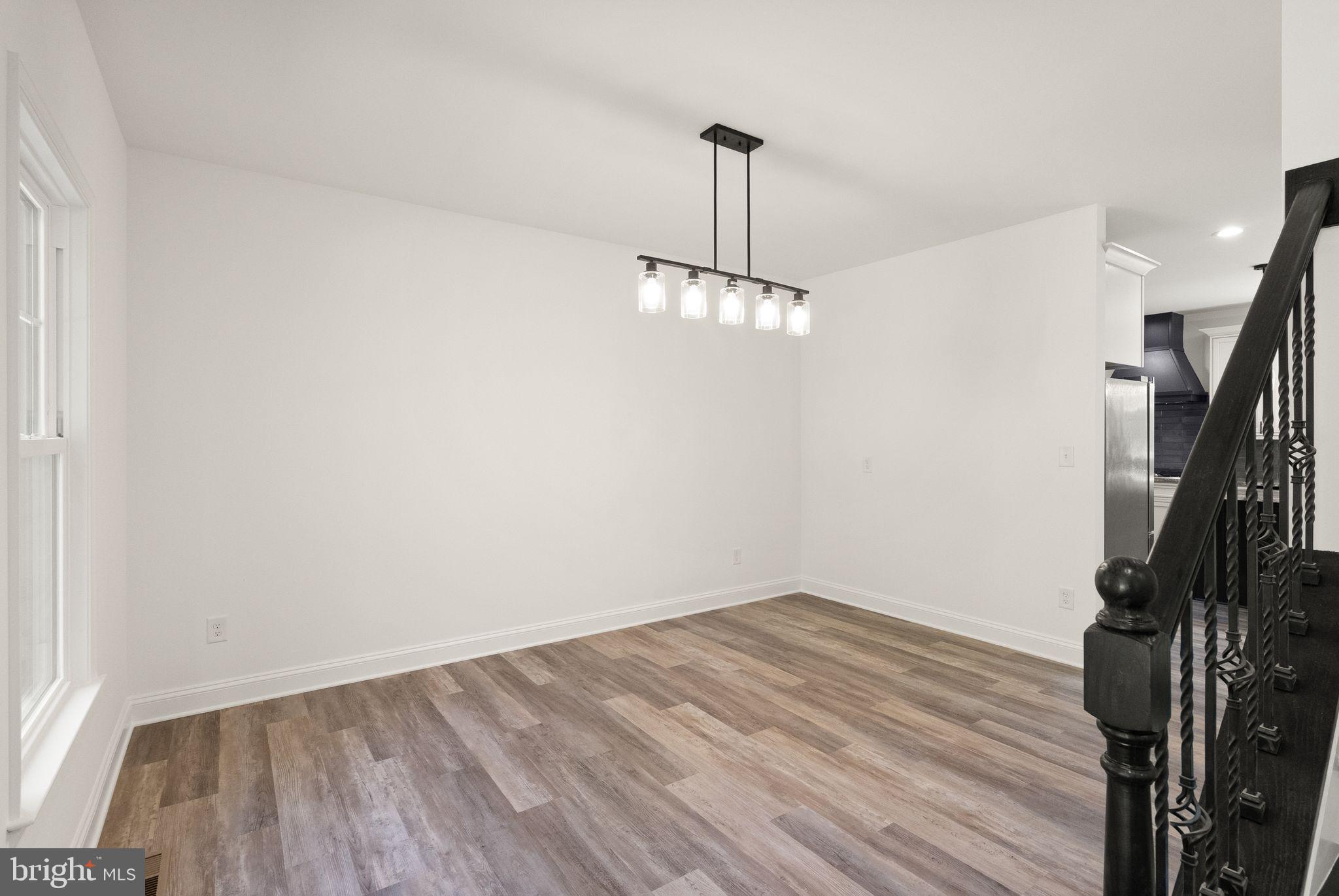 SHERWOOD FOREST - Residential