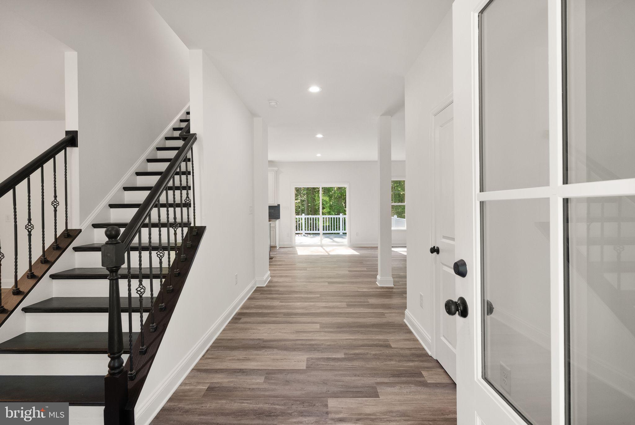 SHERWOOD FOREST - Residential