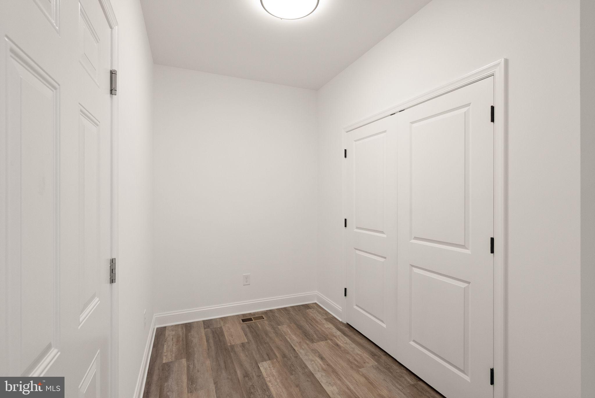 SHERWOOD FOREST - Residential