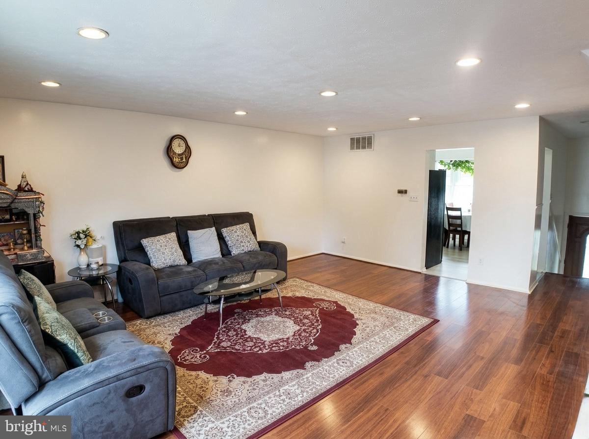 OAKHURST - Residential