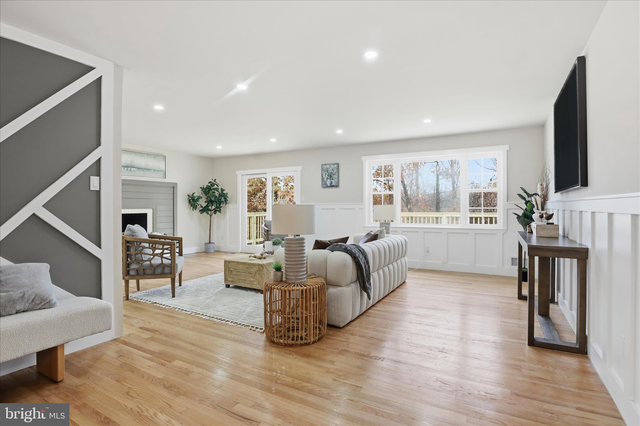 WILTON WOODS - Residential