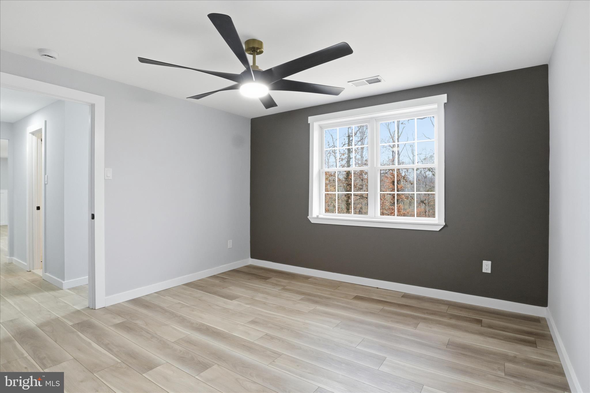 WILTON WOODS - Residential