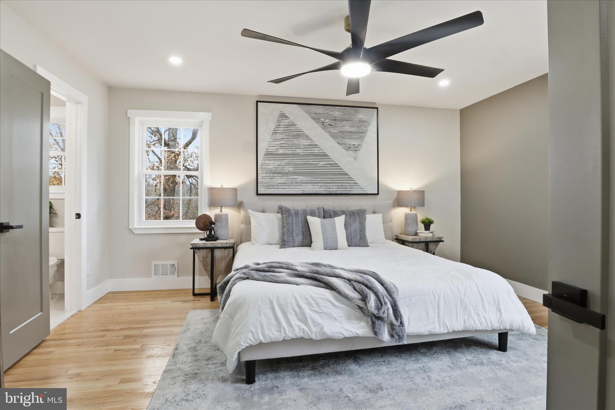 WILTON WOODS - Residential