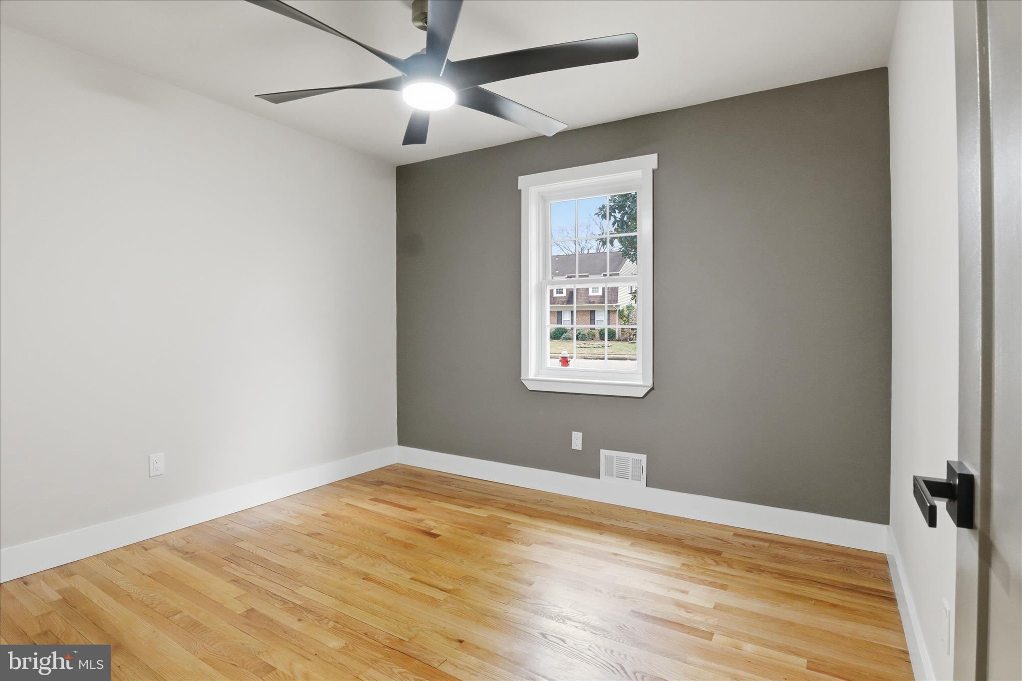 WILTON WOODS - Residential