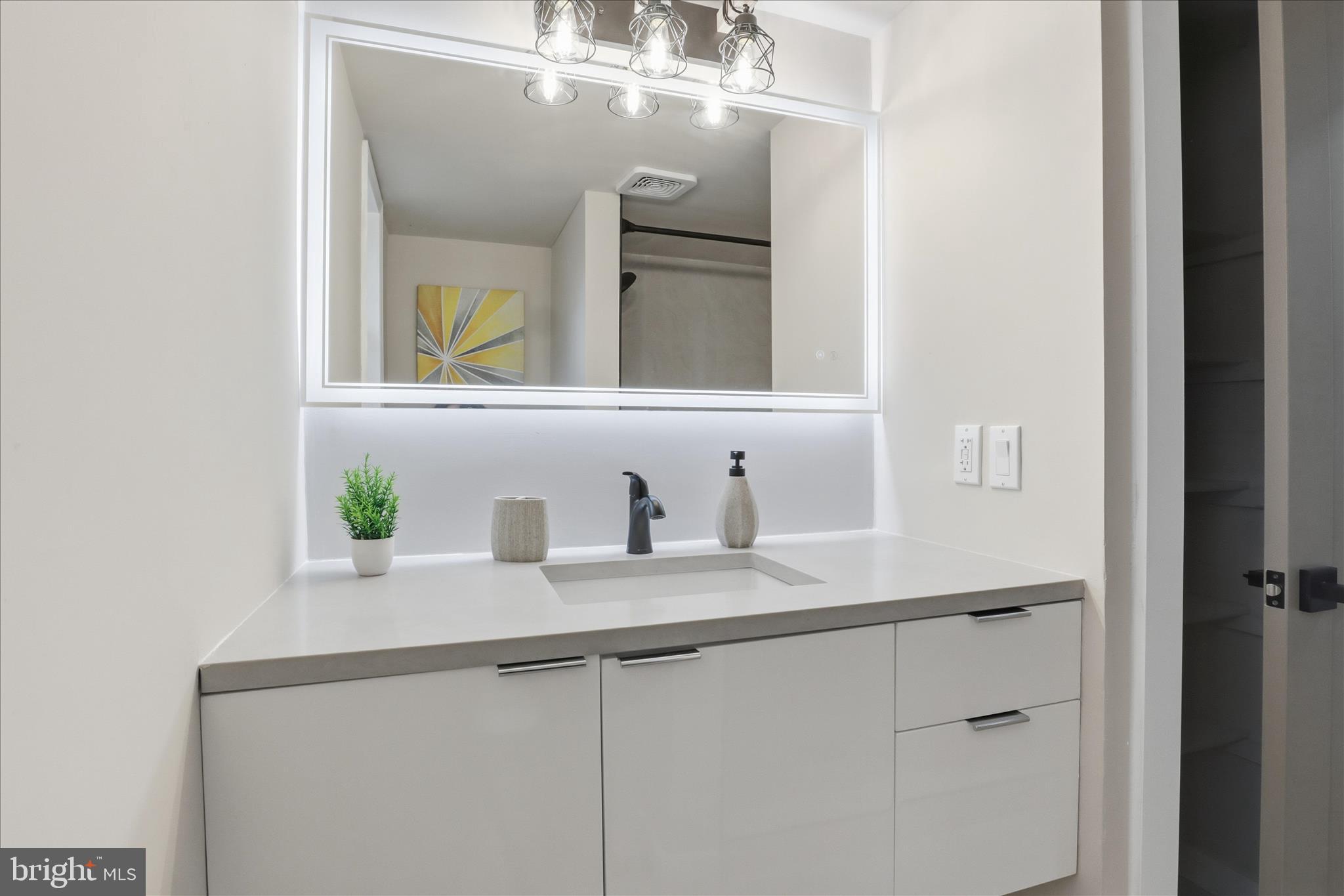 WILTON WOODS - Residential