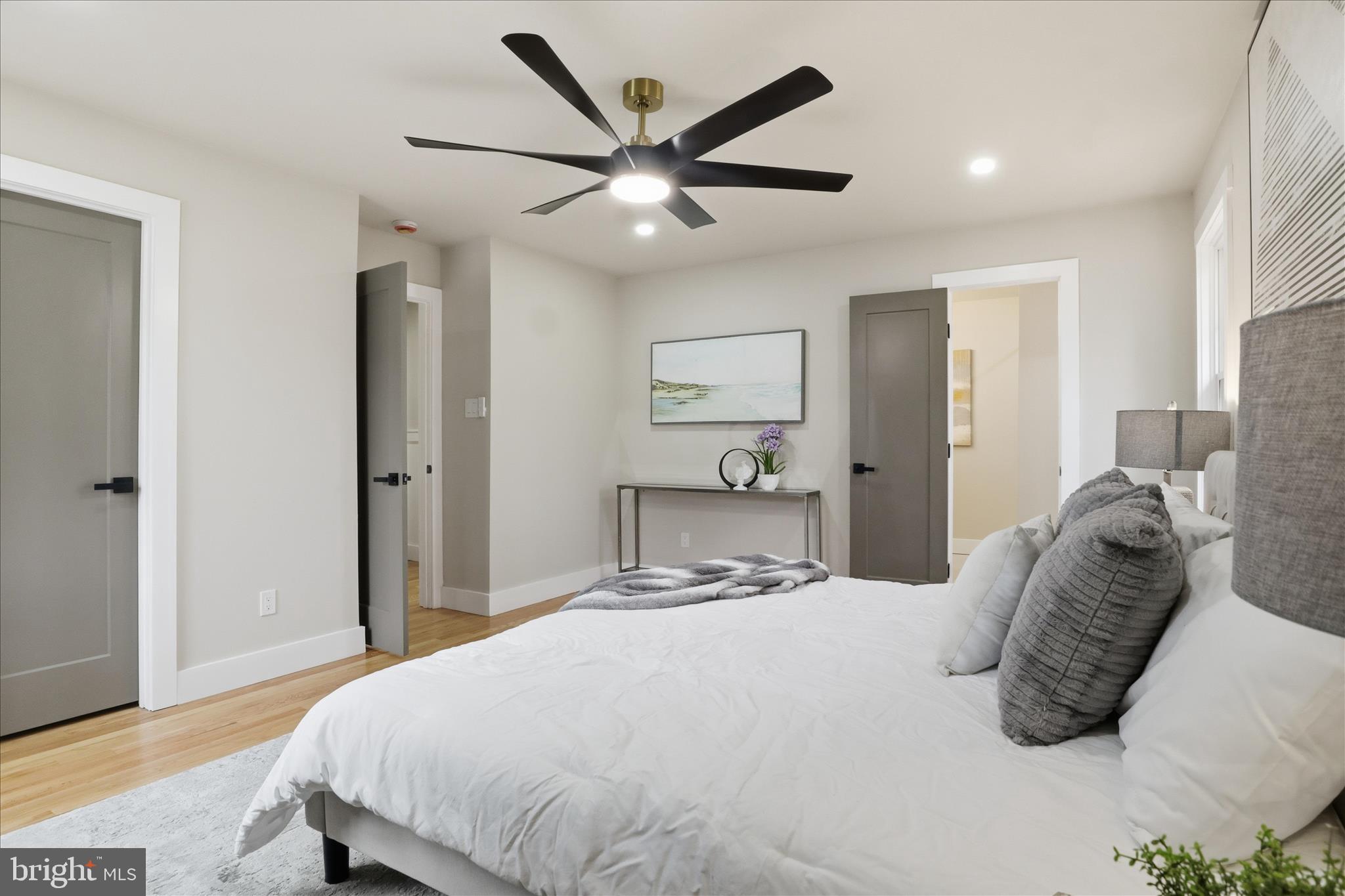 WILTON WOODS - Residential