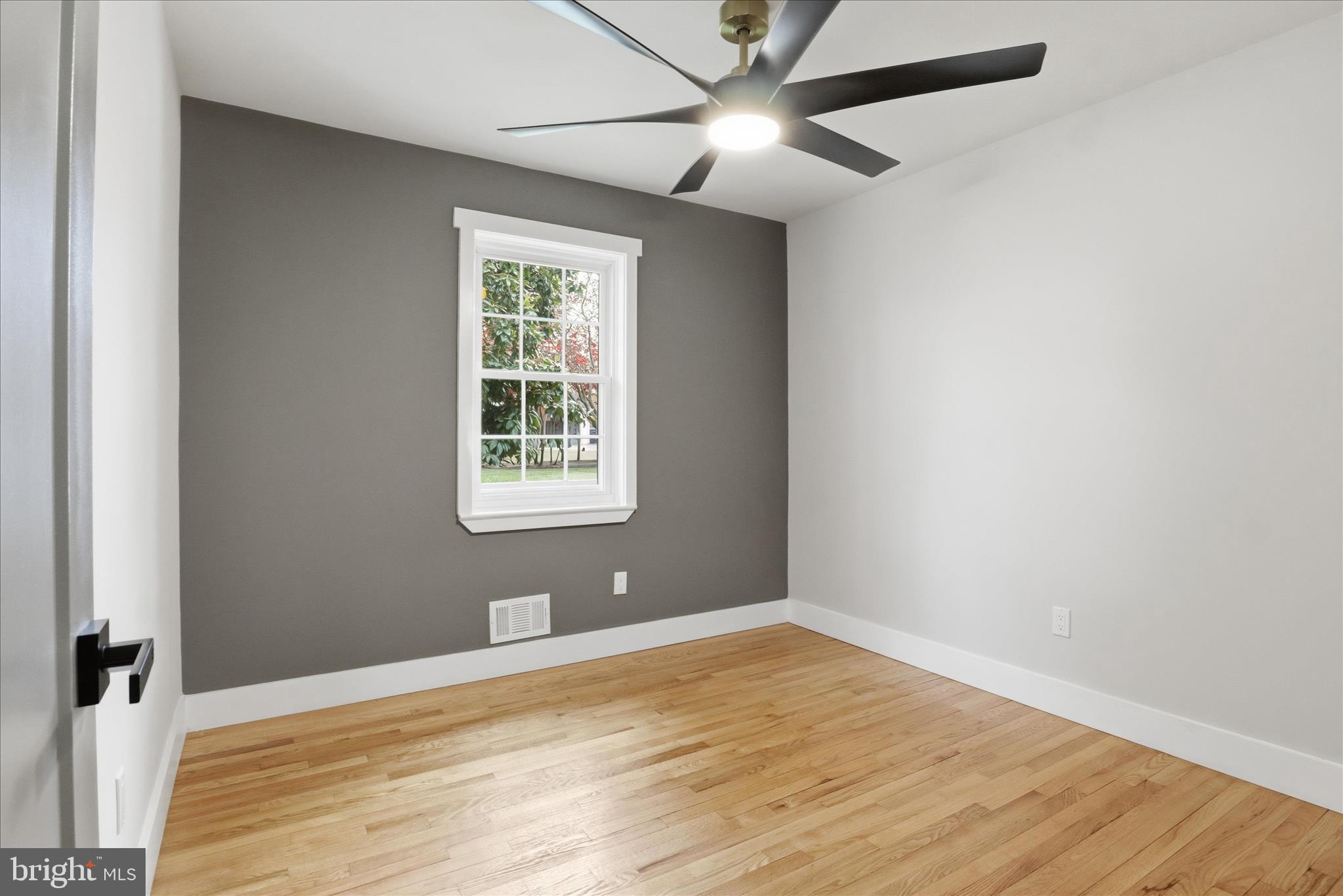 WILTON WOODS - Residential