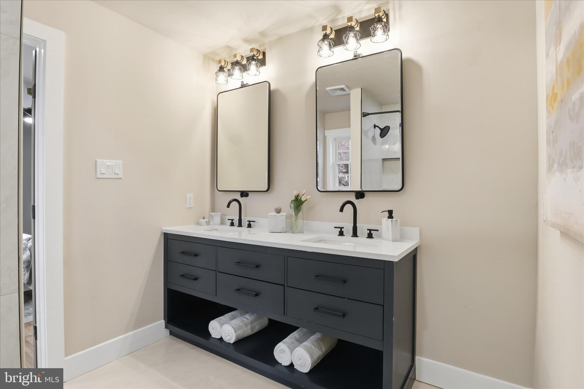 WILTON WOODS - Residential