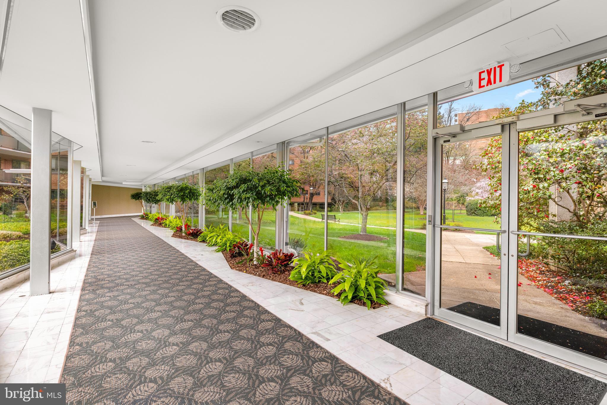 4201 CATHEDRAL AVENUE NW 724E