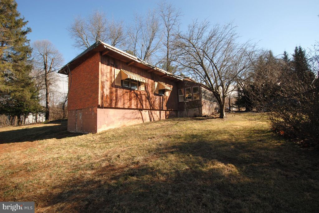 Photo of 411 Cardinal Drive, FRONT ROYAL, VA 22630 (MLS # VAWR2013522)