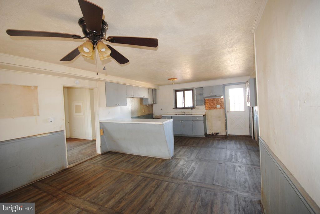 Photo of 411 Cardinal Drive, FRONT ROYAL, VA 22630 (MLS # VAWR2013522)