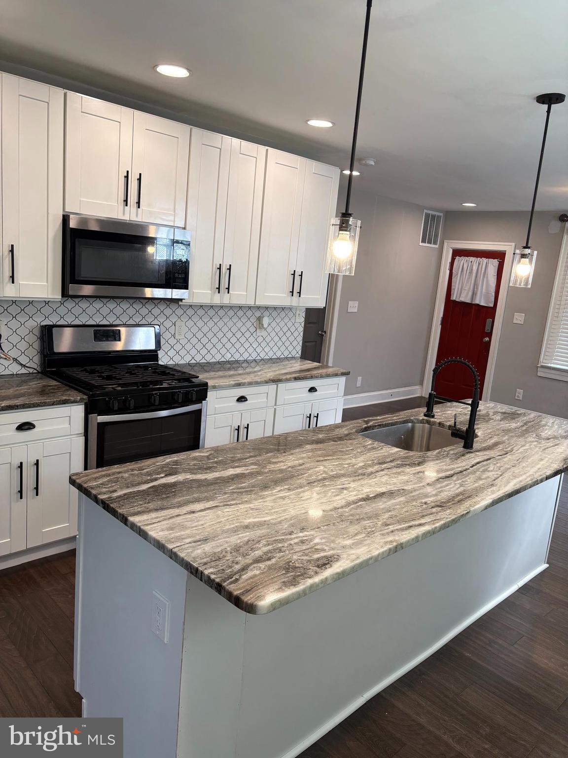 BELMAR/OVERLEA - Residential