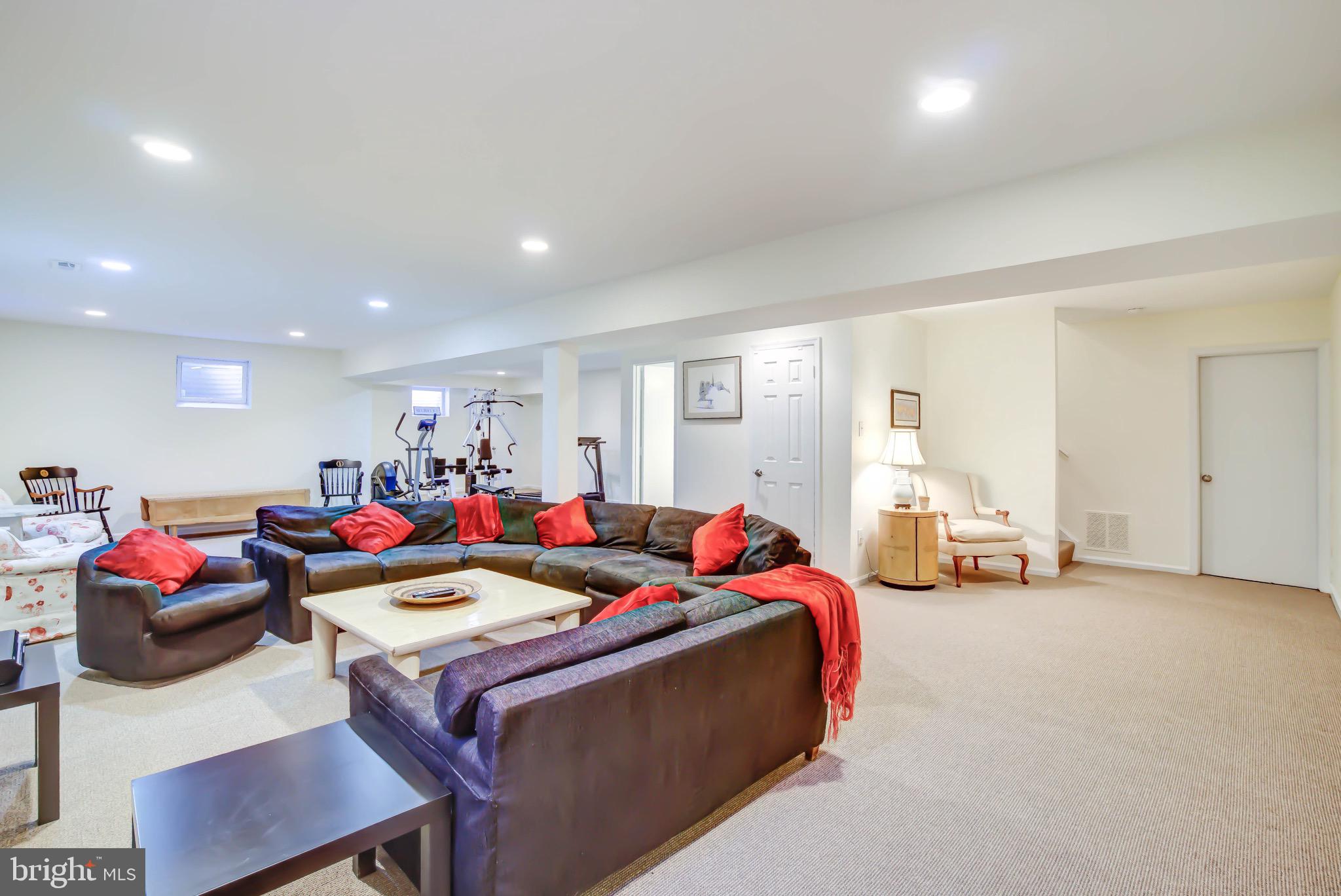 CEDARS OF MC LEAN - Residential