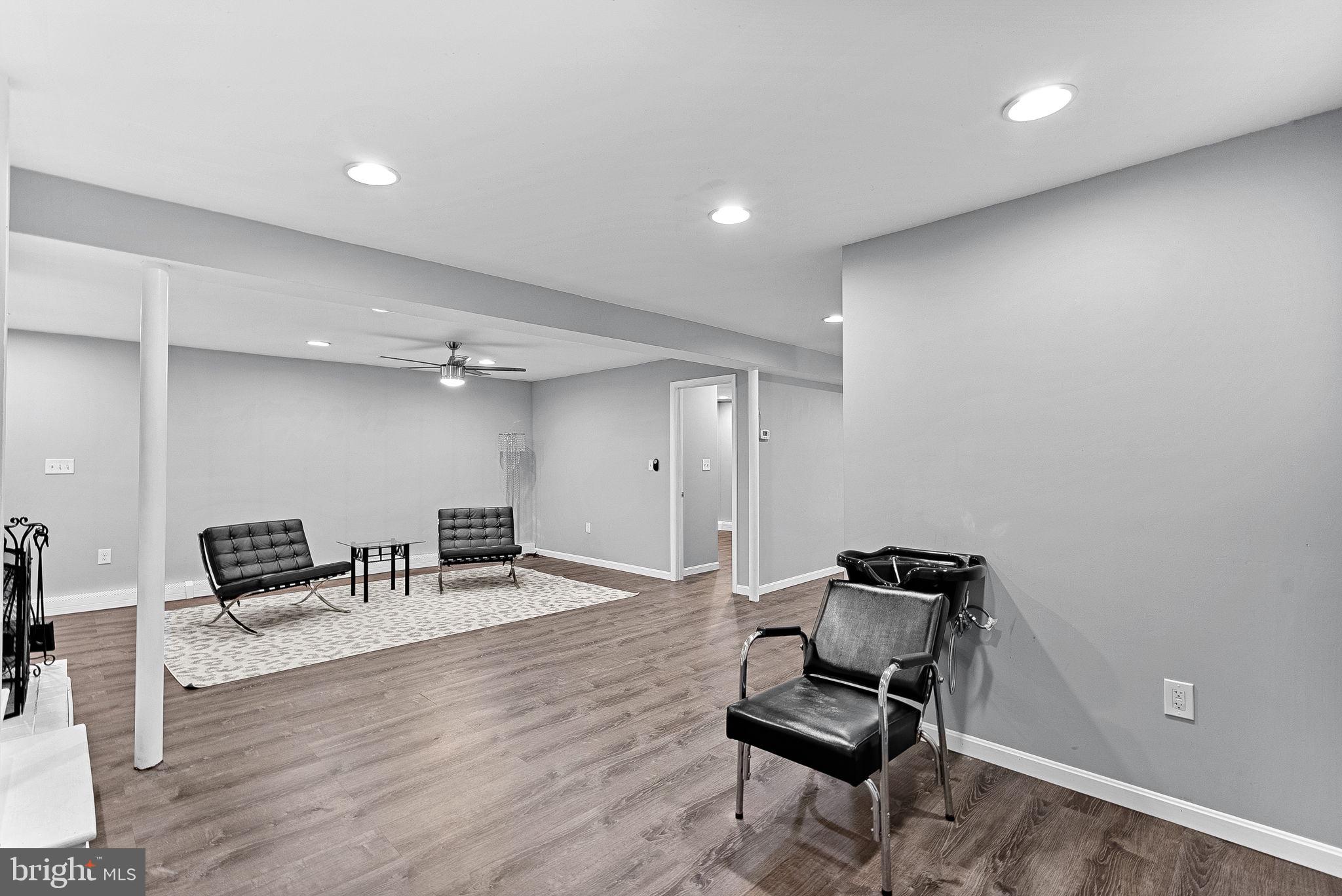 HOPKINS MEAD - Residential