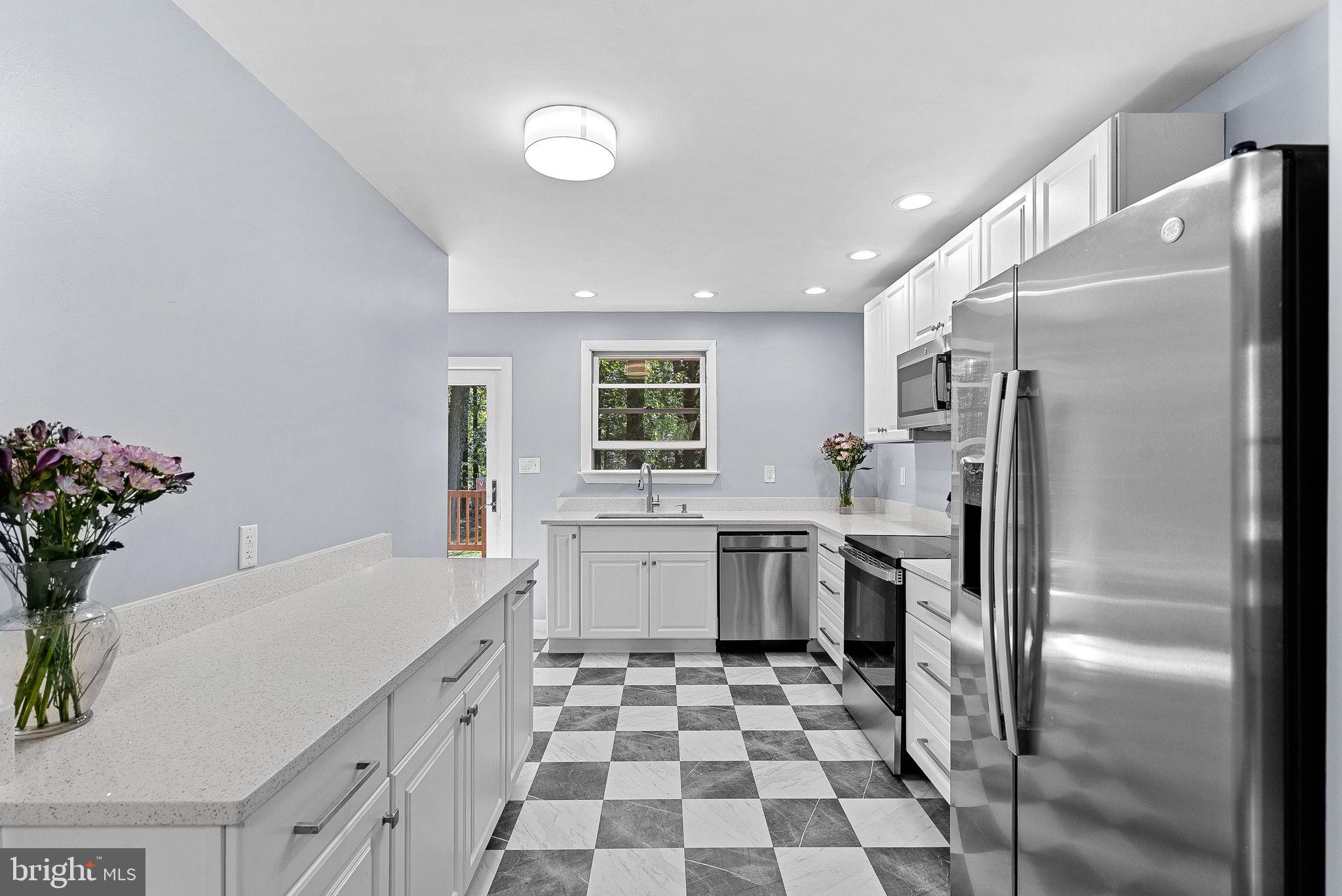 HOPKINS MEAD - Residential