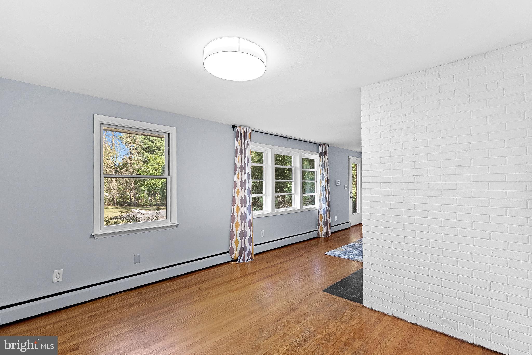 HOPKINS MEAD - Residential