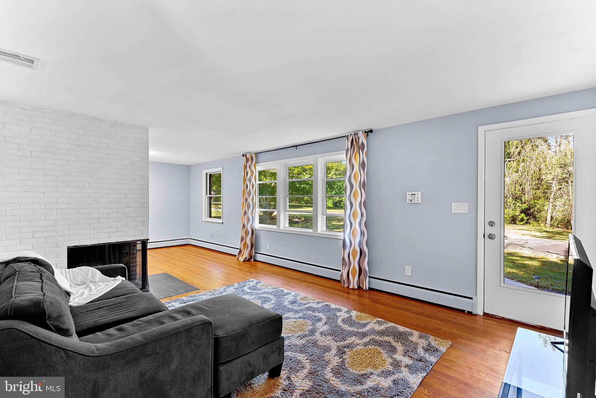 HOPKINS MEAD - Residential