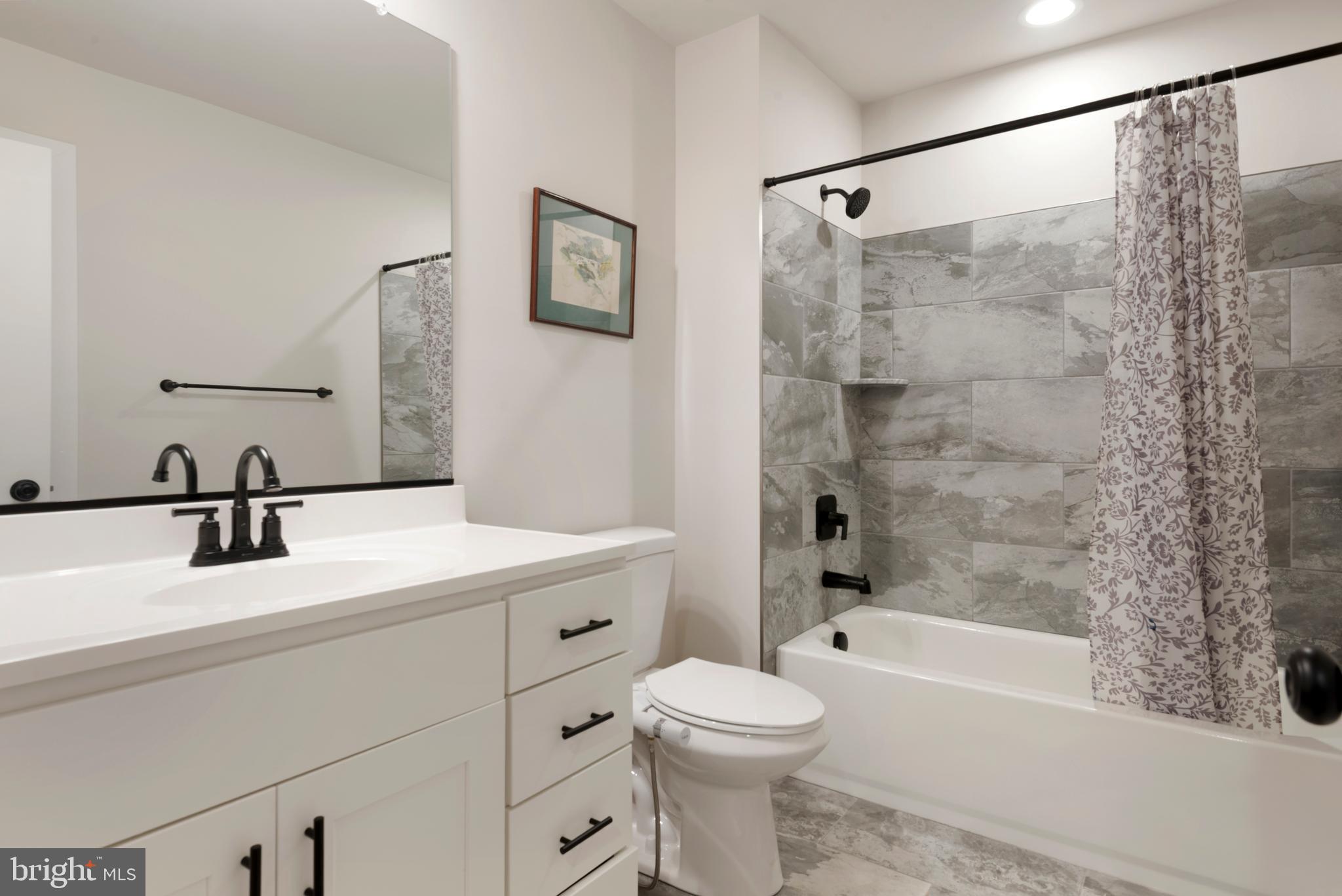 CAPE ST CLAIRE - Residential