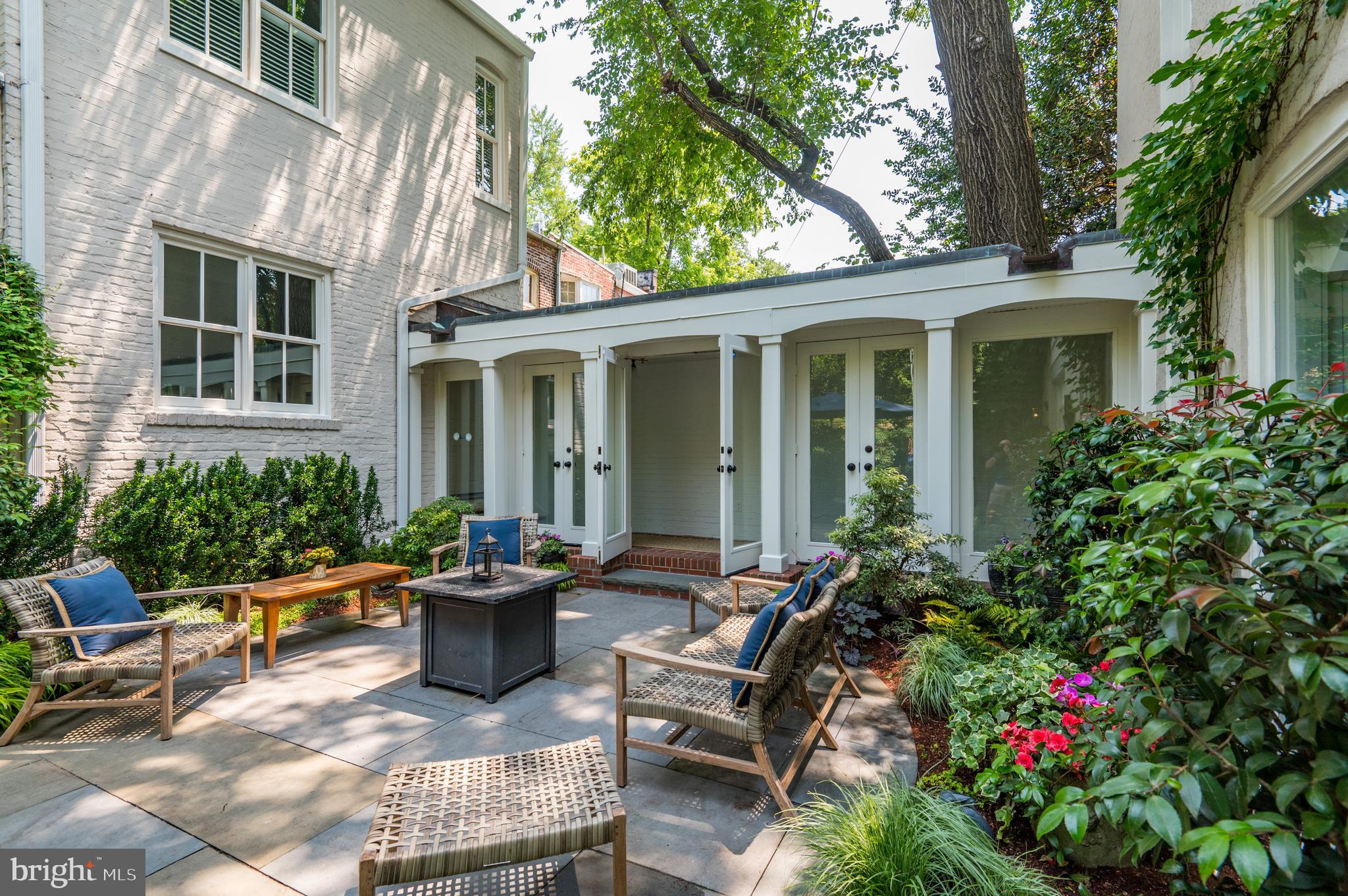 GEORGETOWN - Residential