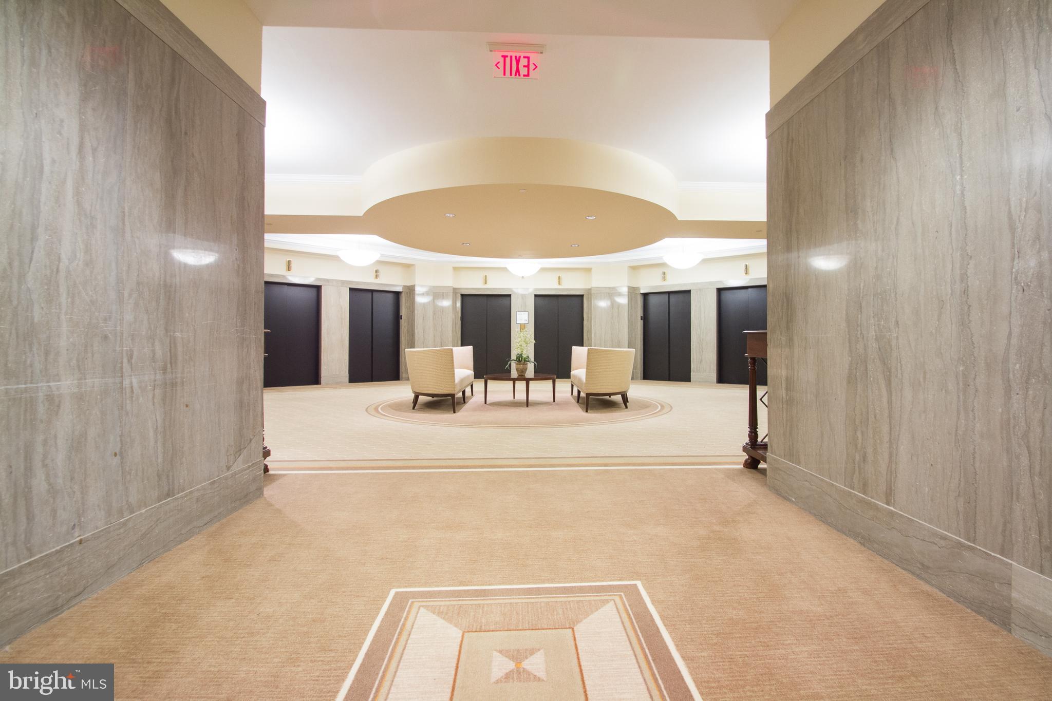 LOGAN SQUARE - Residential