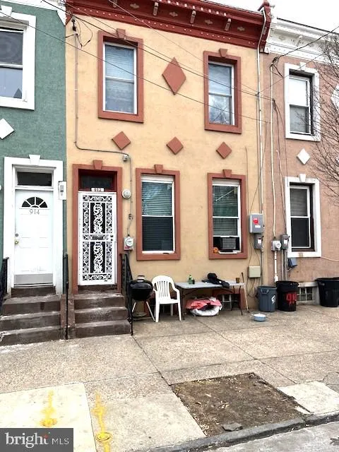 912 Point Street, Camden, NJ MLS: NJCD2109968