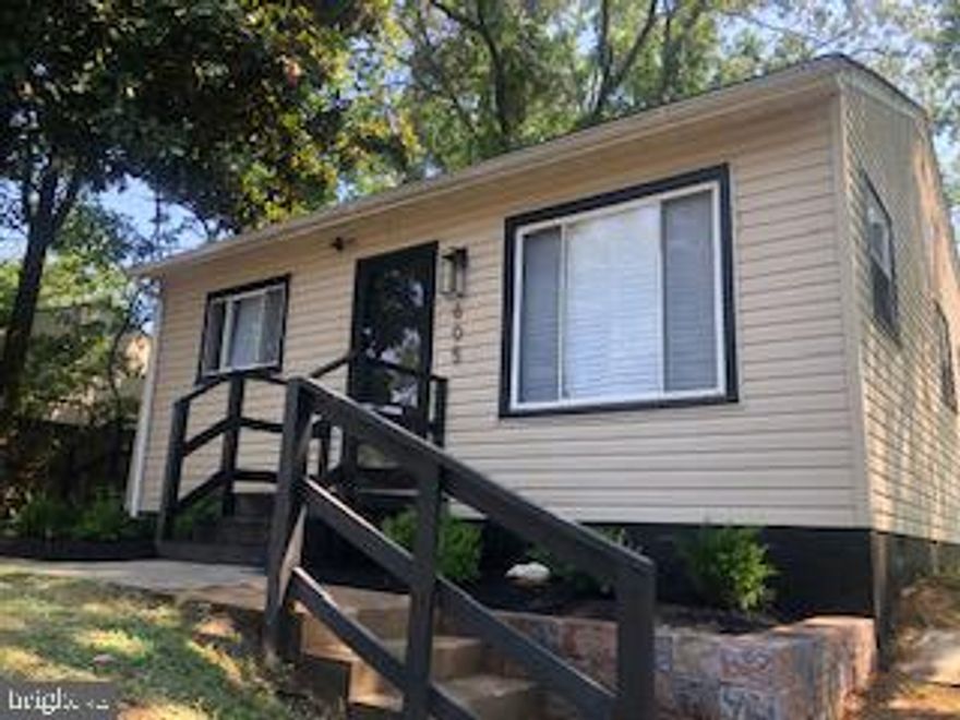 2 bedroom, 1 bathroom, single family home. New kitchen cabinets, quartz countertops, flooring and stainless steel appliances. New bathroom tile and fixtures, New roof, new flooring throughout, new lights, landscaping, etc.  A single family home at the price of a townhome/condo. Not a forclosure or short sale.