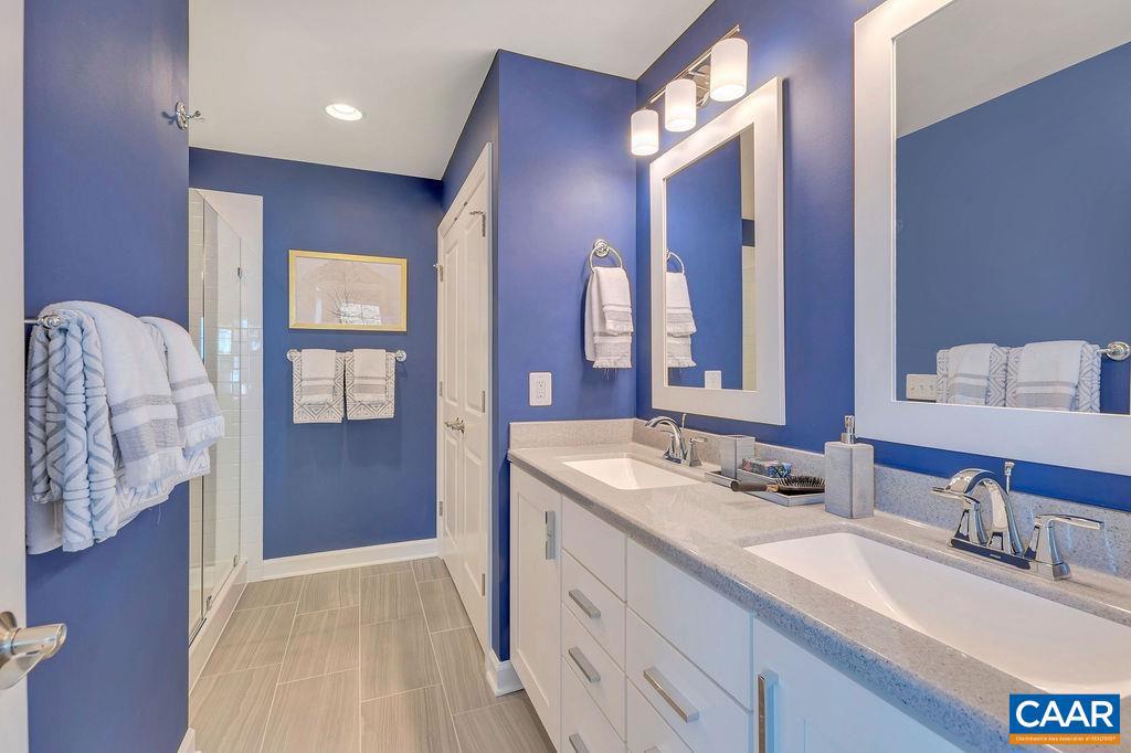 MEADOW BROOK - Residential