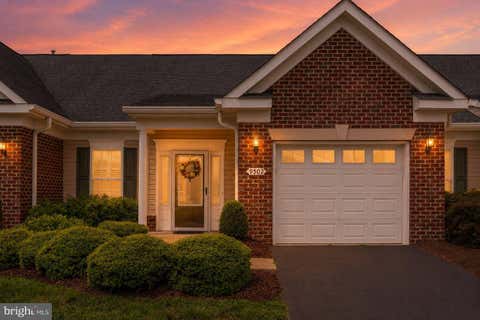 Townhouse For Sale - 9502 Airdrie Lane<br/> FREDERICKSBURG, VA 22408