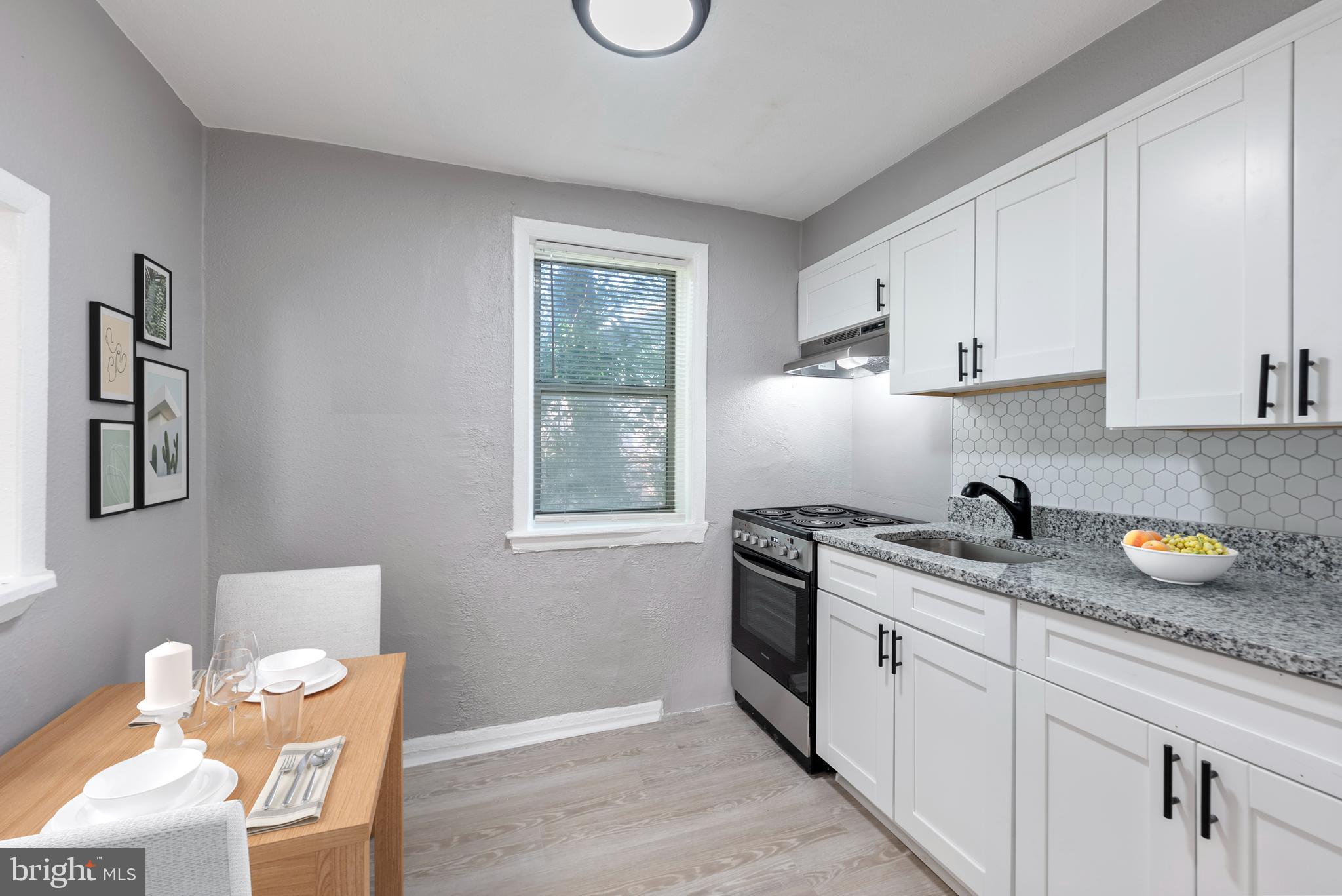 DOLFIELD - Residential Lease