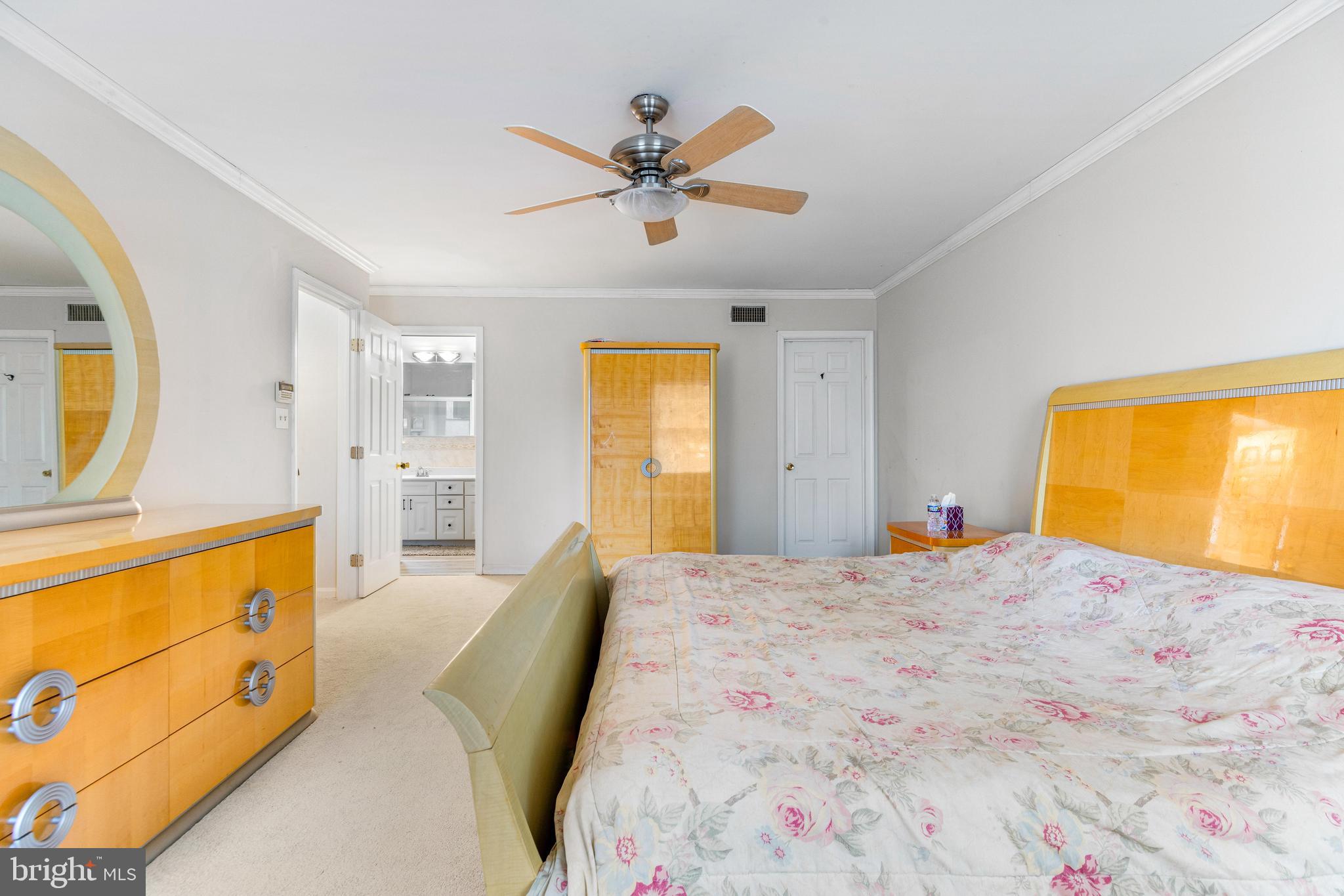 JONATHANS DELIGHT - Residential