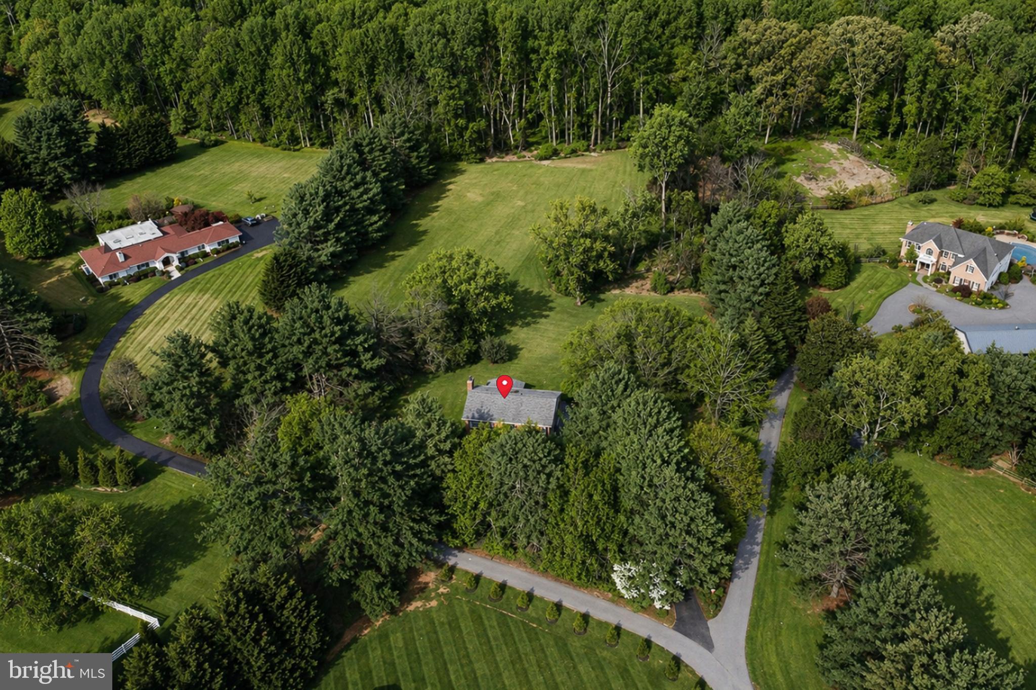 JONATHANS DELIGHT - Residential