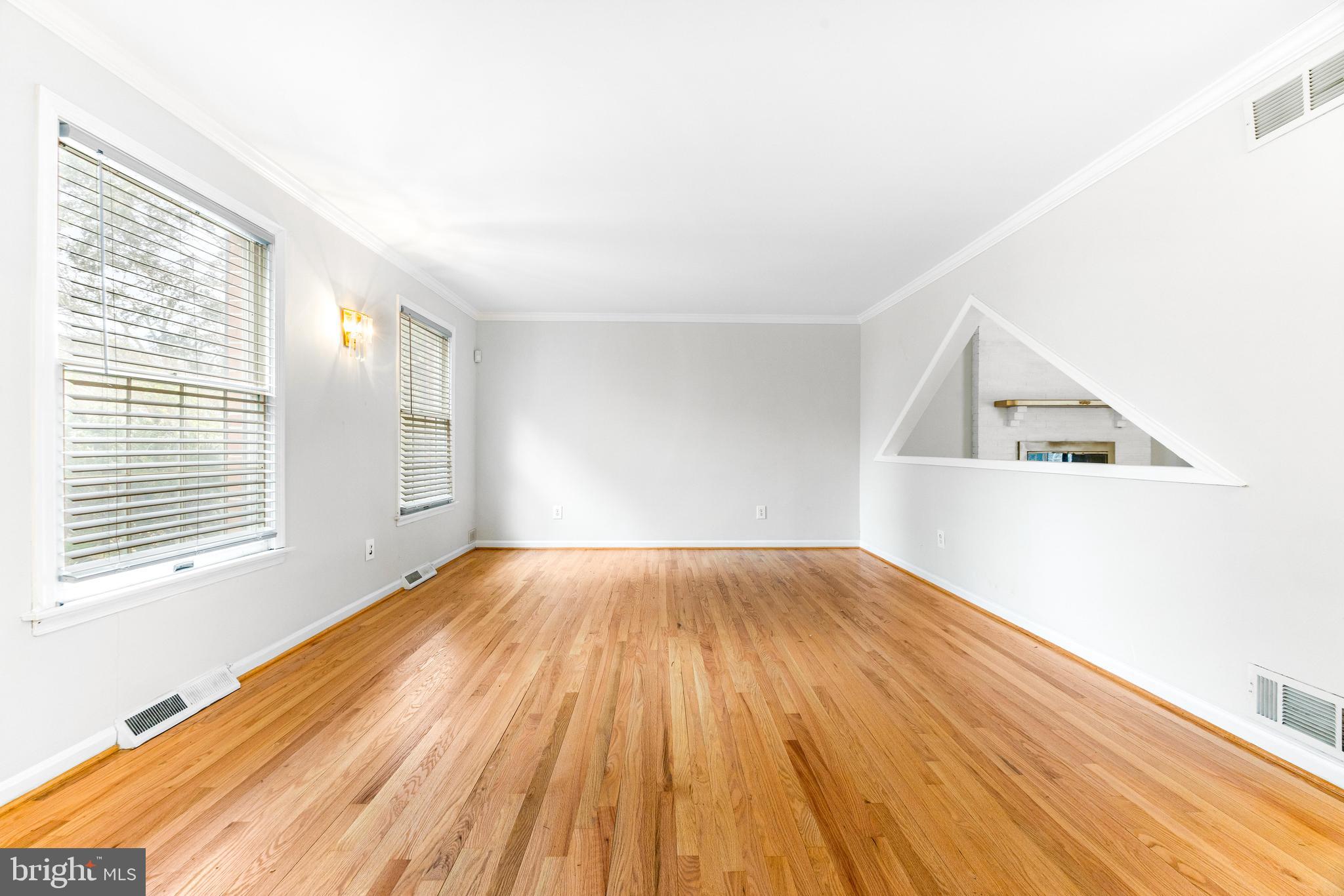 JONATHANS DELIGHT - Residential