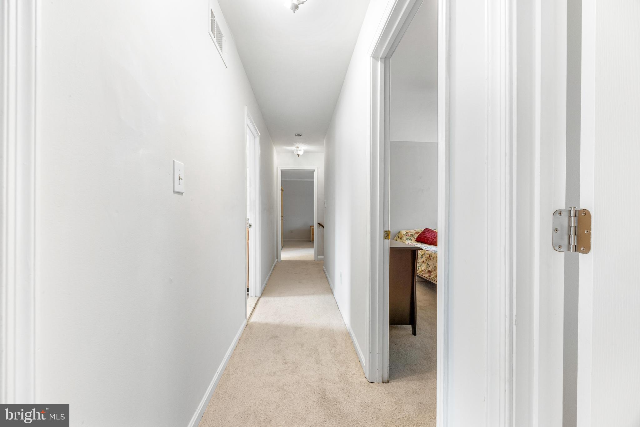 JONATHANS DELIGHT - Residential