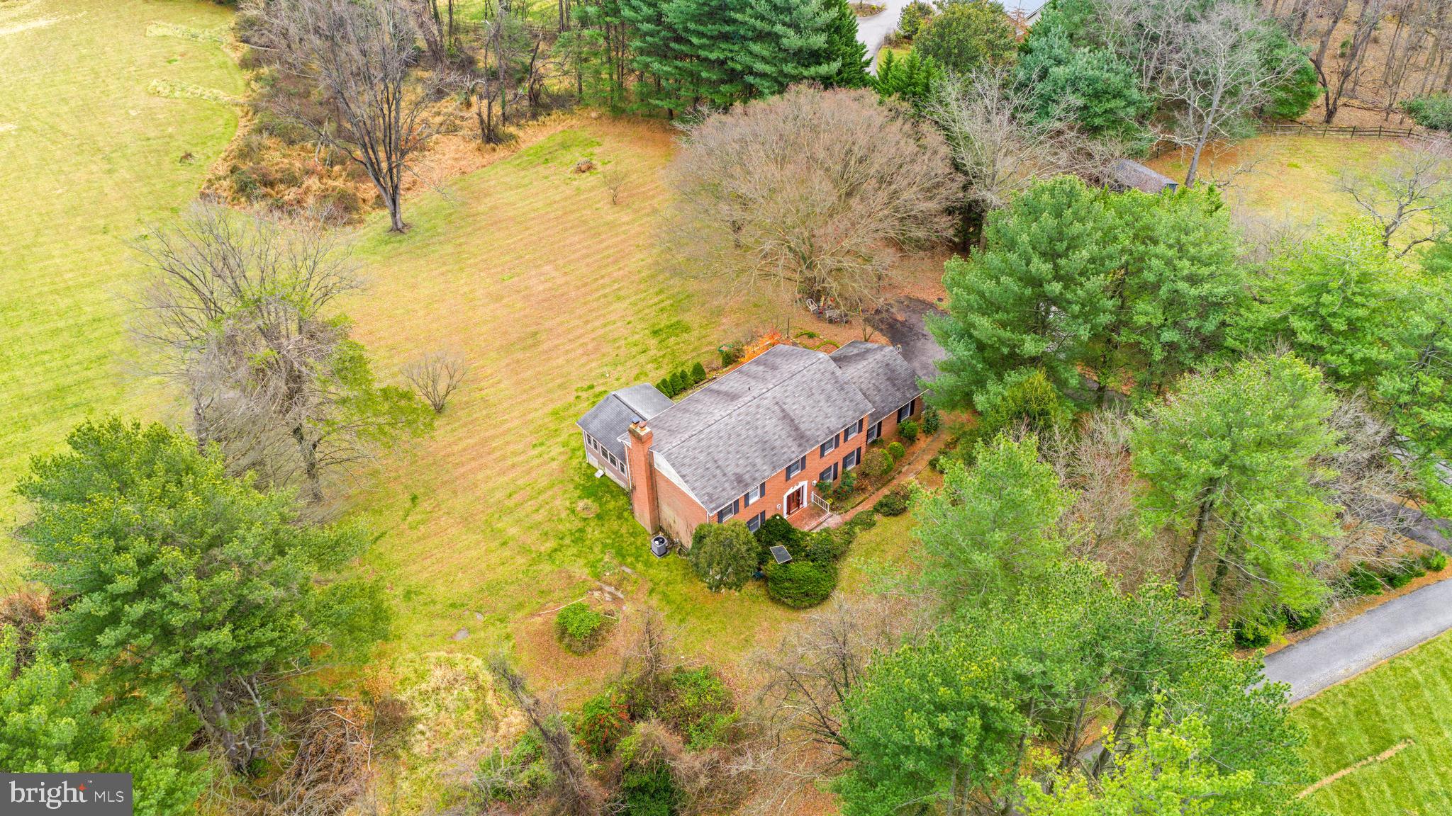 JONATHANS DELIGHT - Residential