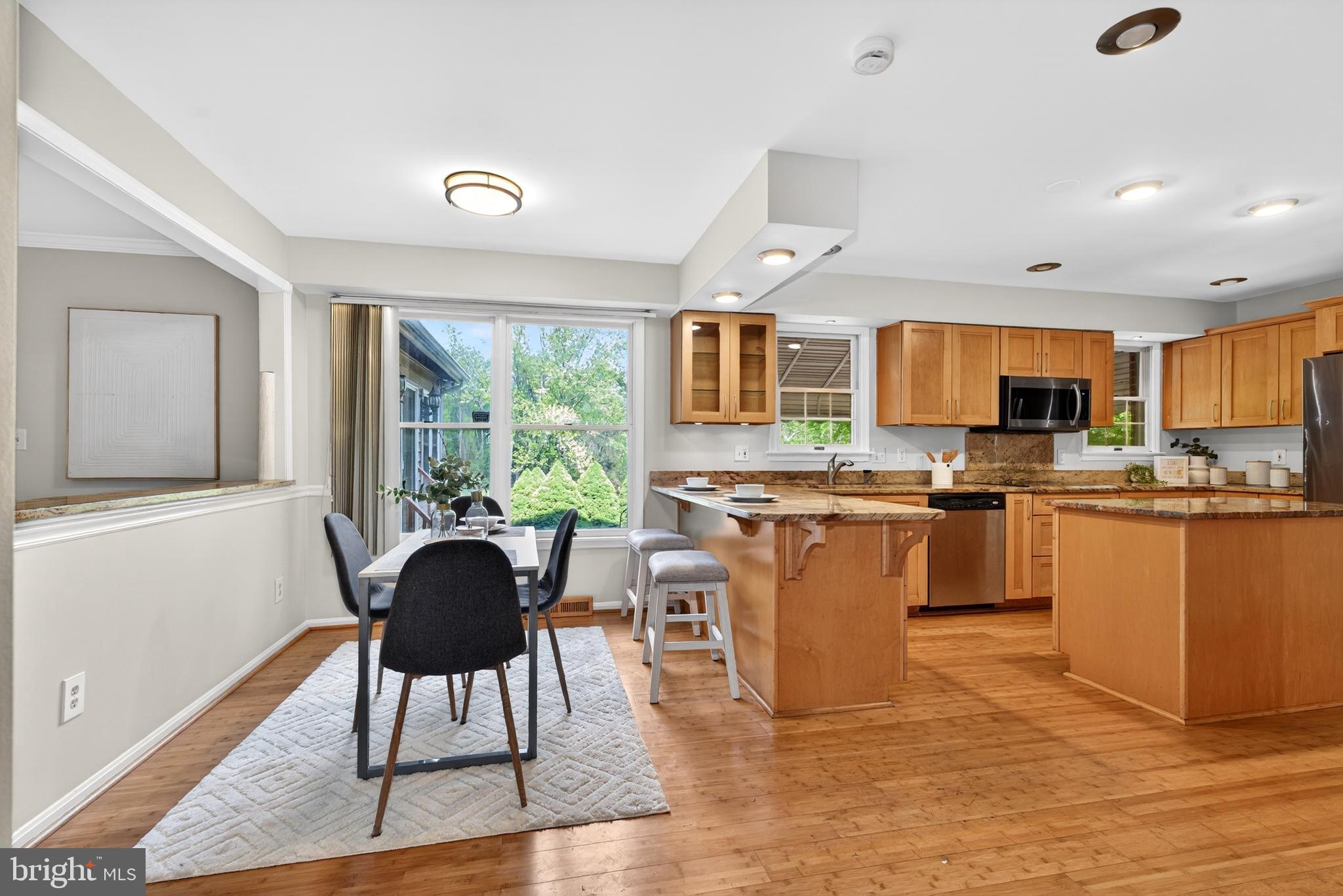 JONATHANS DELIGHT - Residential