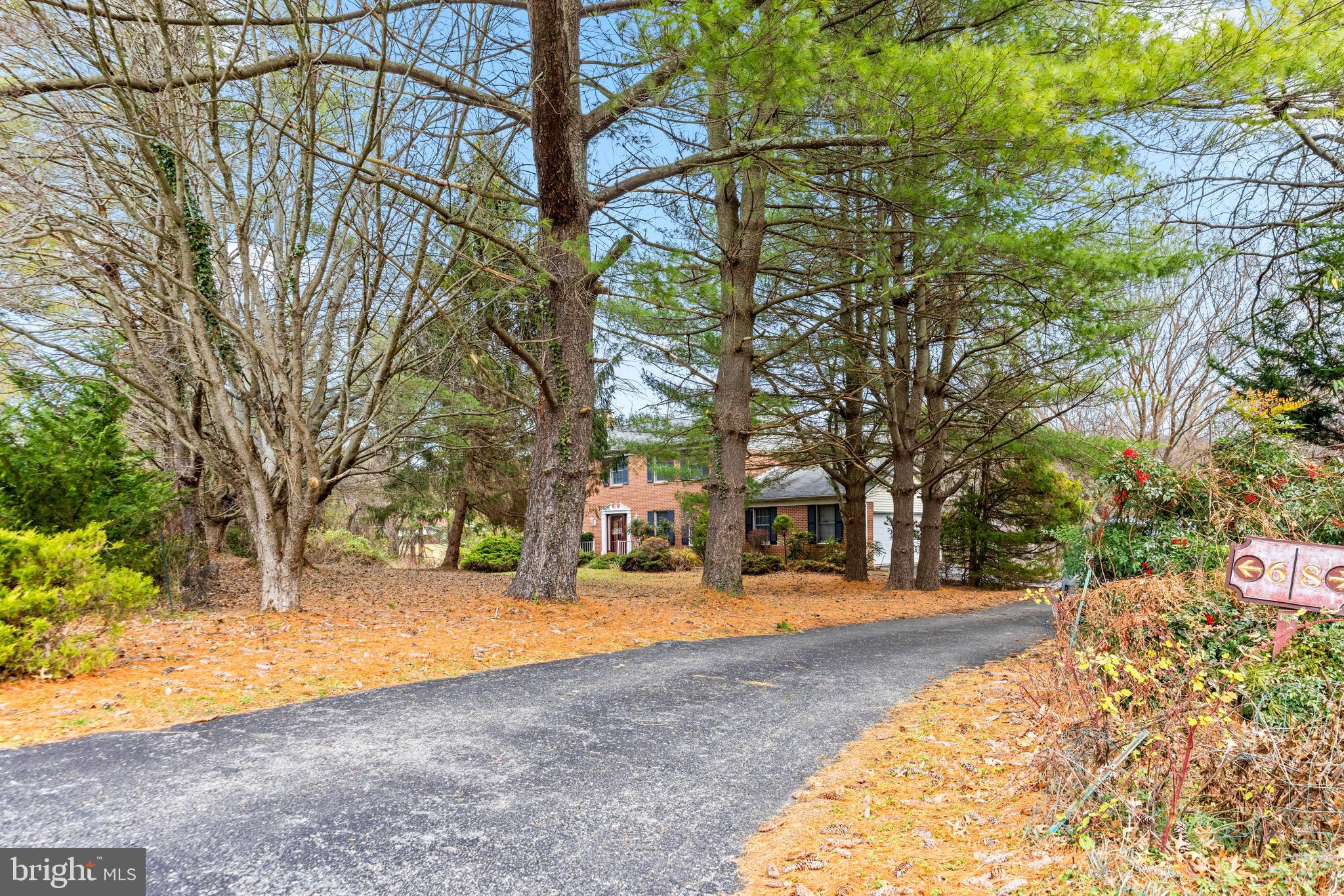 JONATHANS DELIGHT - Residential