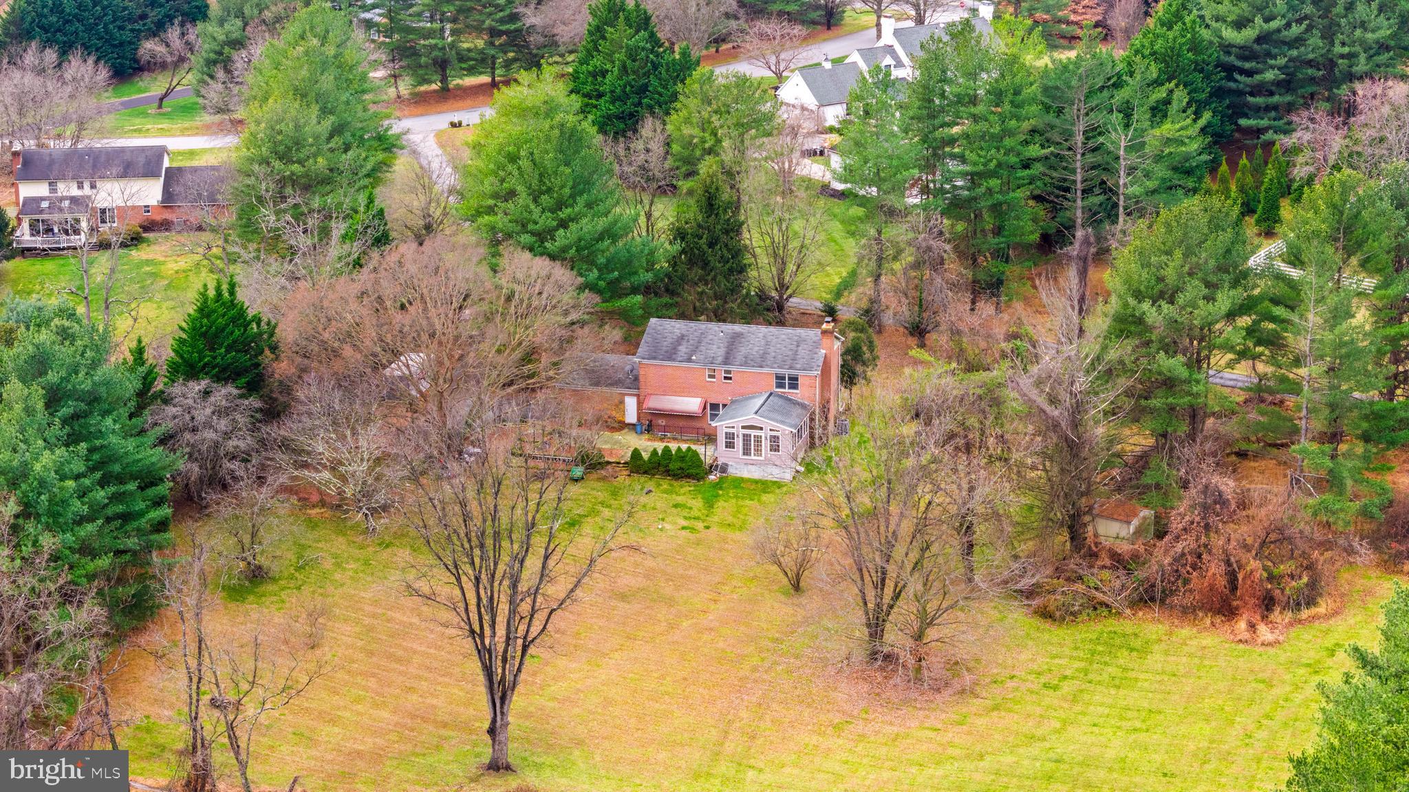 JONATHANS DELIGHT - Residential