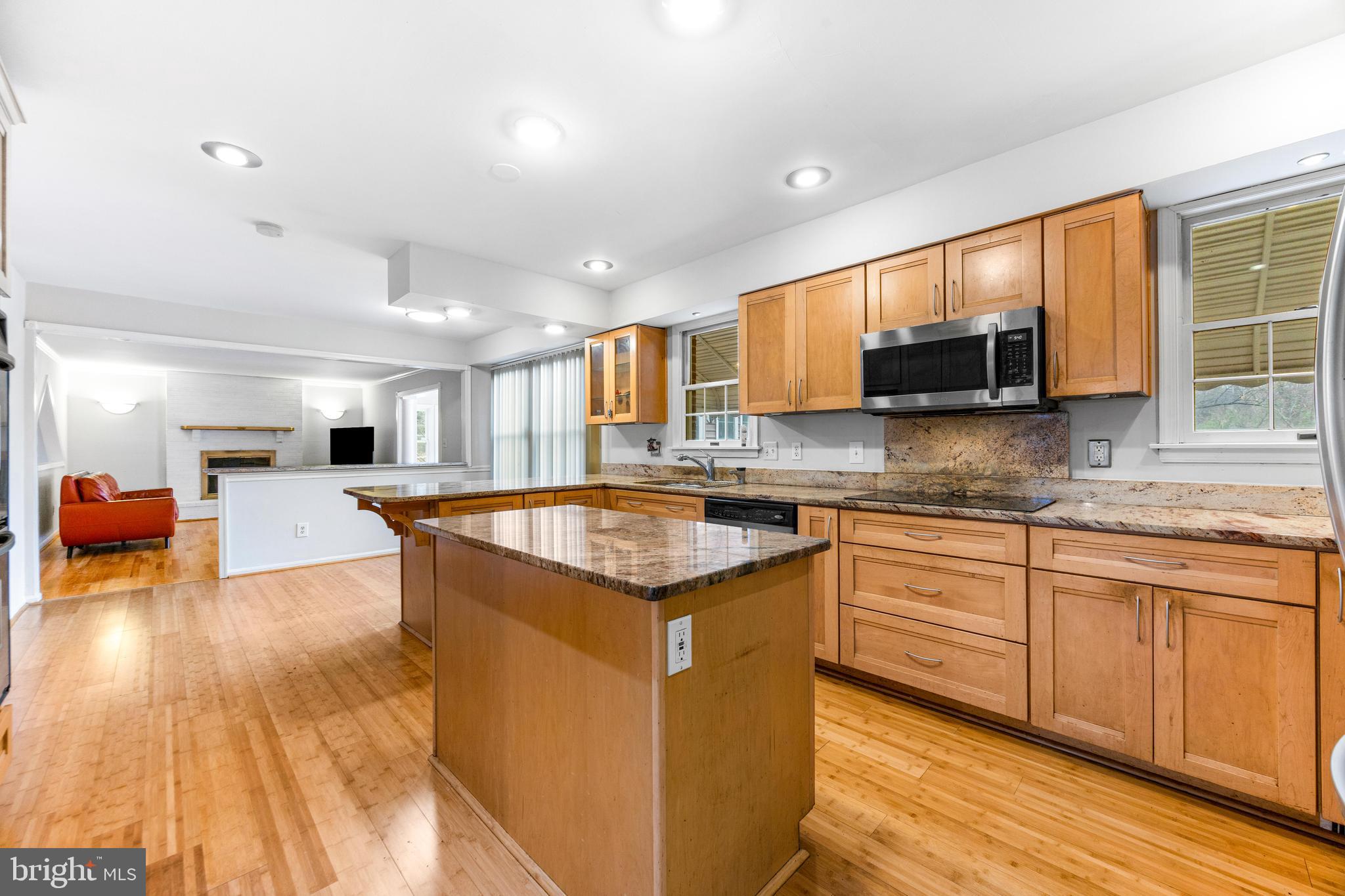 JONATHANS DELIGHT - Residential