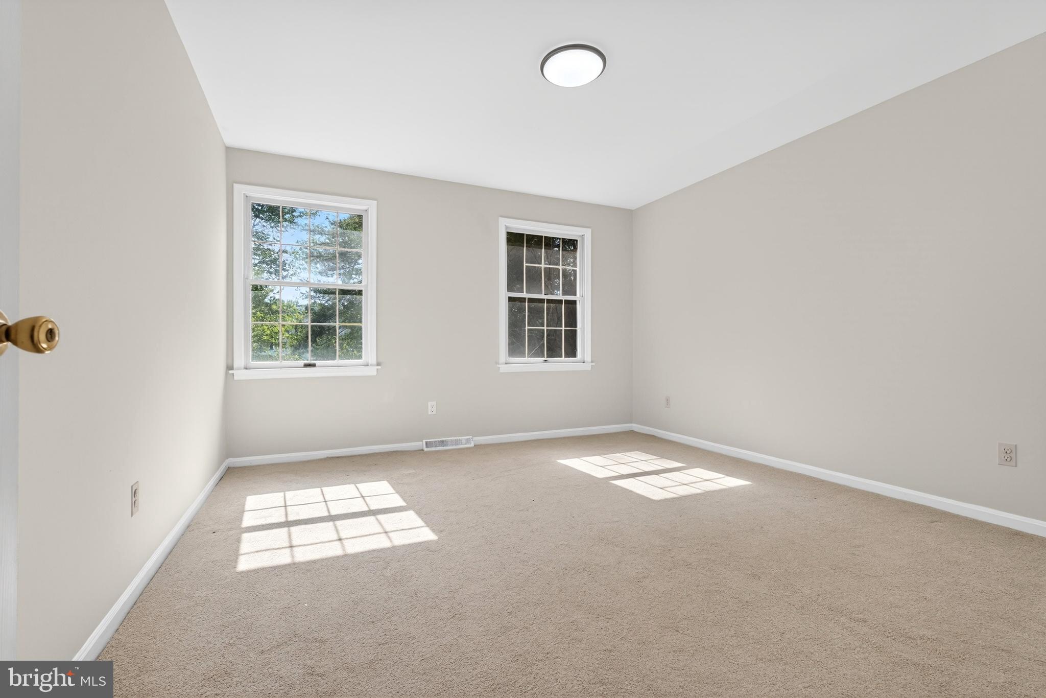 JONATHANS DELIGHT - Residential