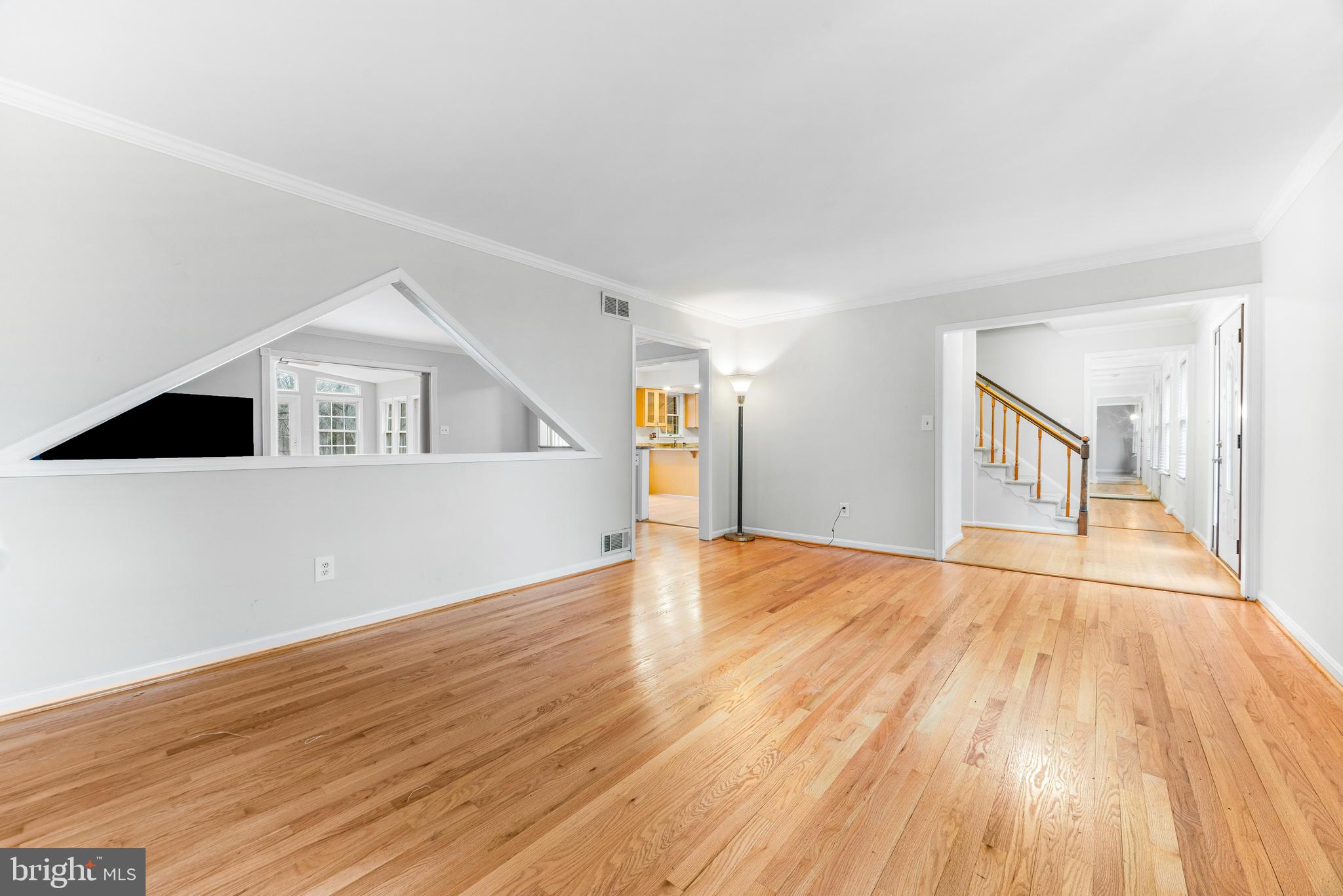 JONATHANS DELIGHT - Residential