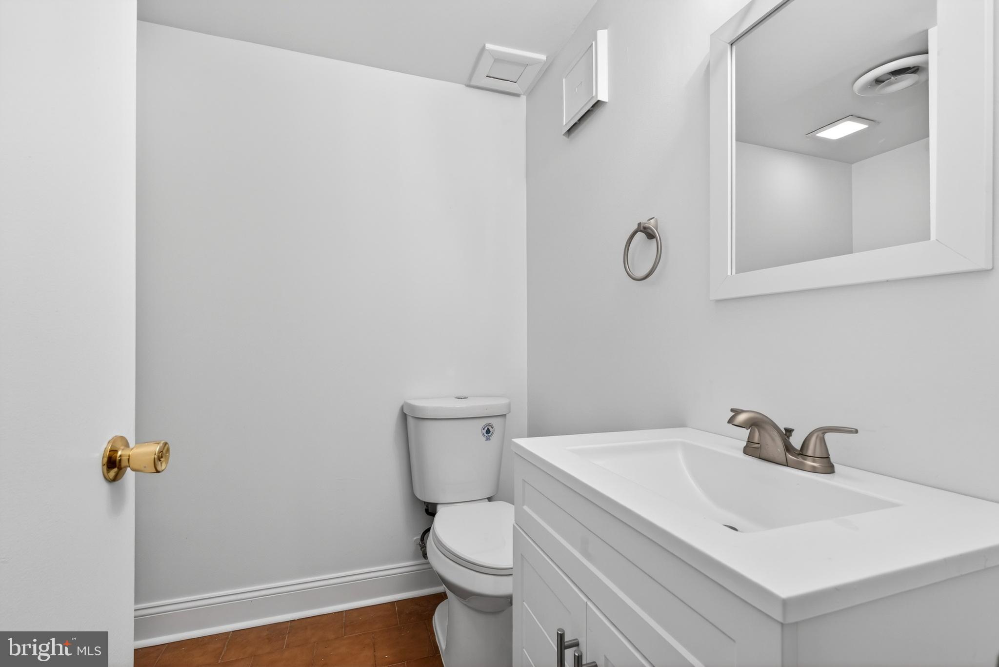 JONATHANS DELIGHT - Residential