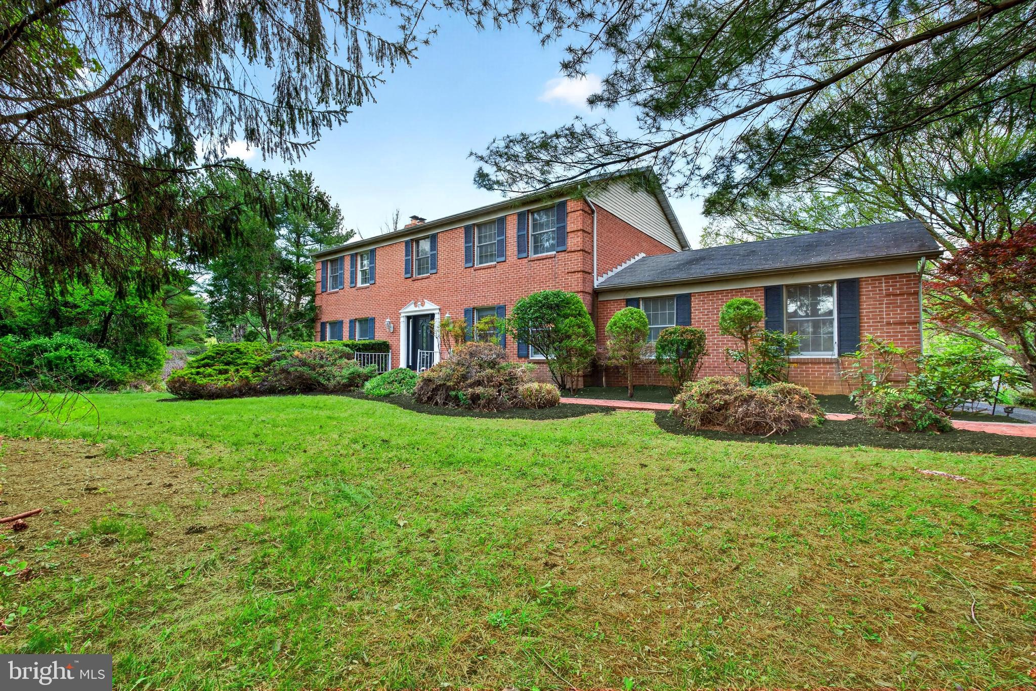 JONATHANS DELIGHT - Residential