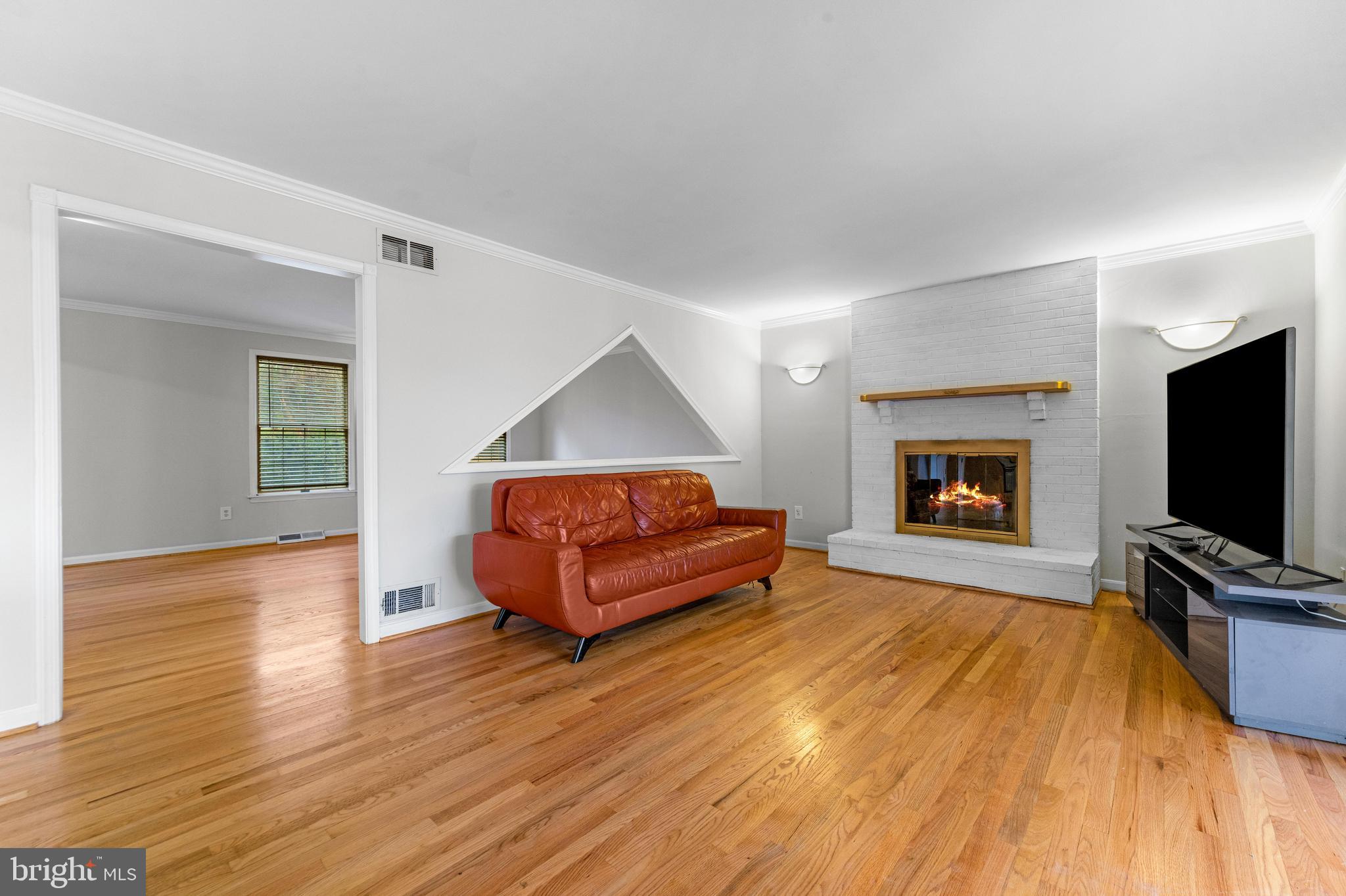 JONATHANS DELIGHT - Residential