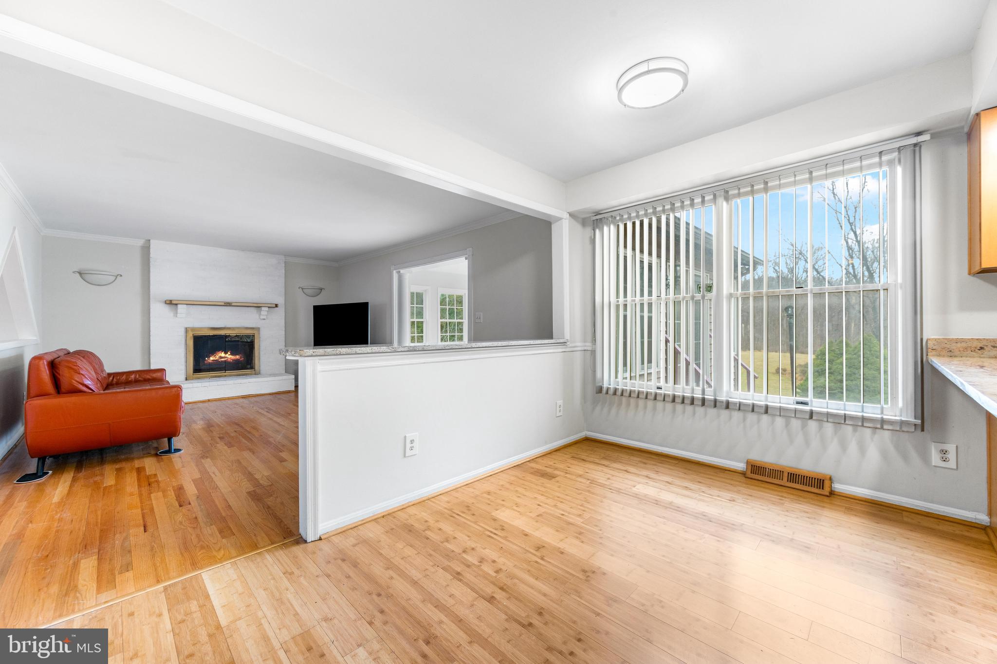 JONATHANS DELIGHT - Residential