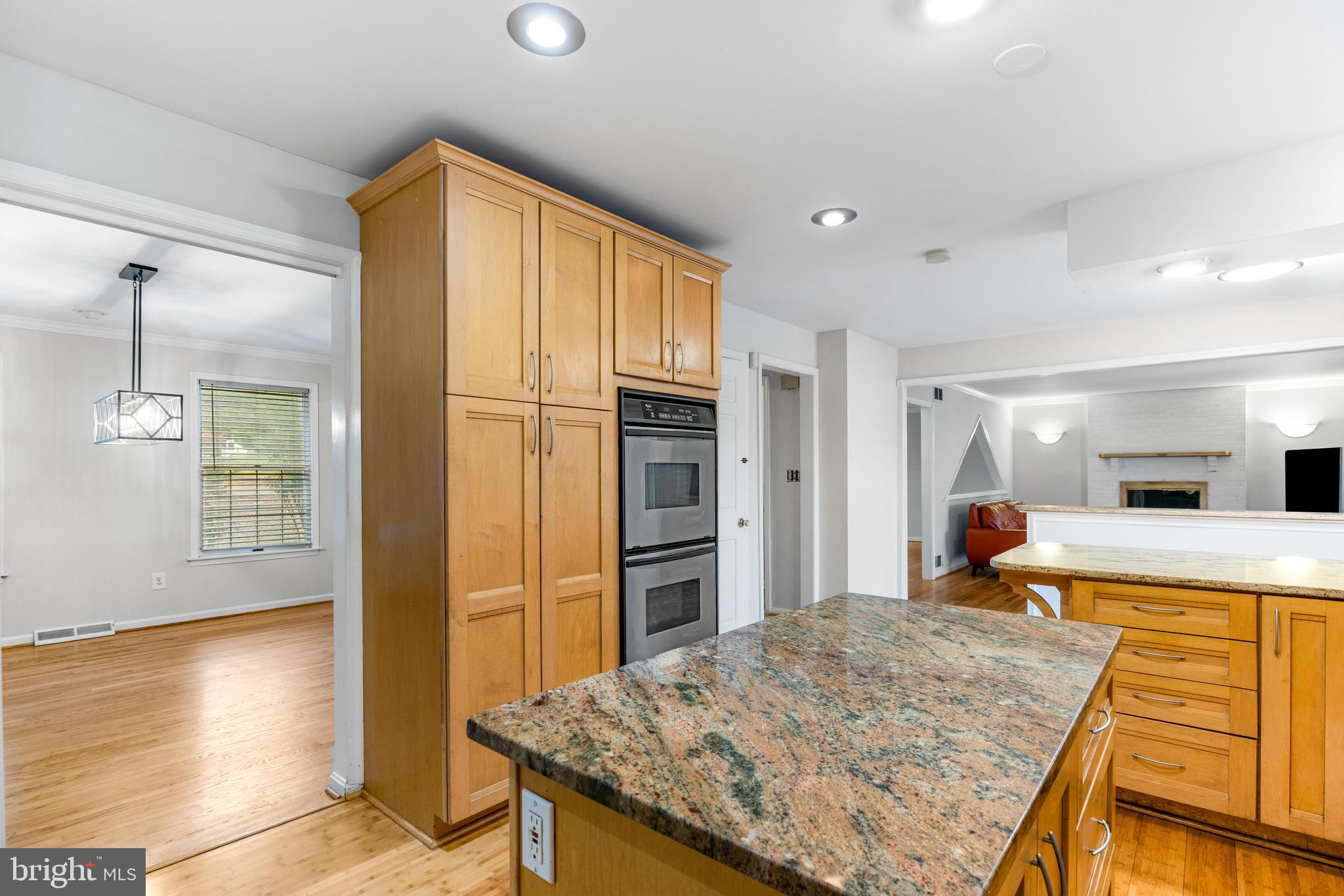 JONATHANS DELIGHT - Residential