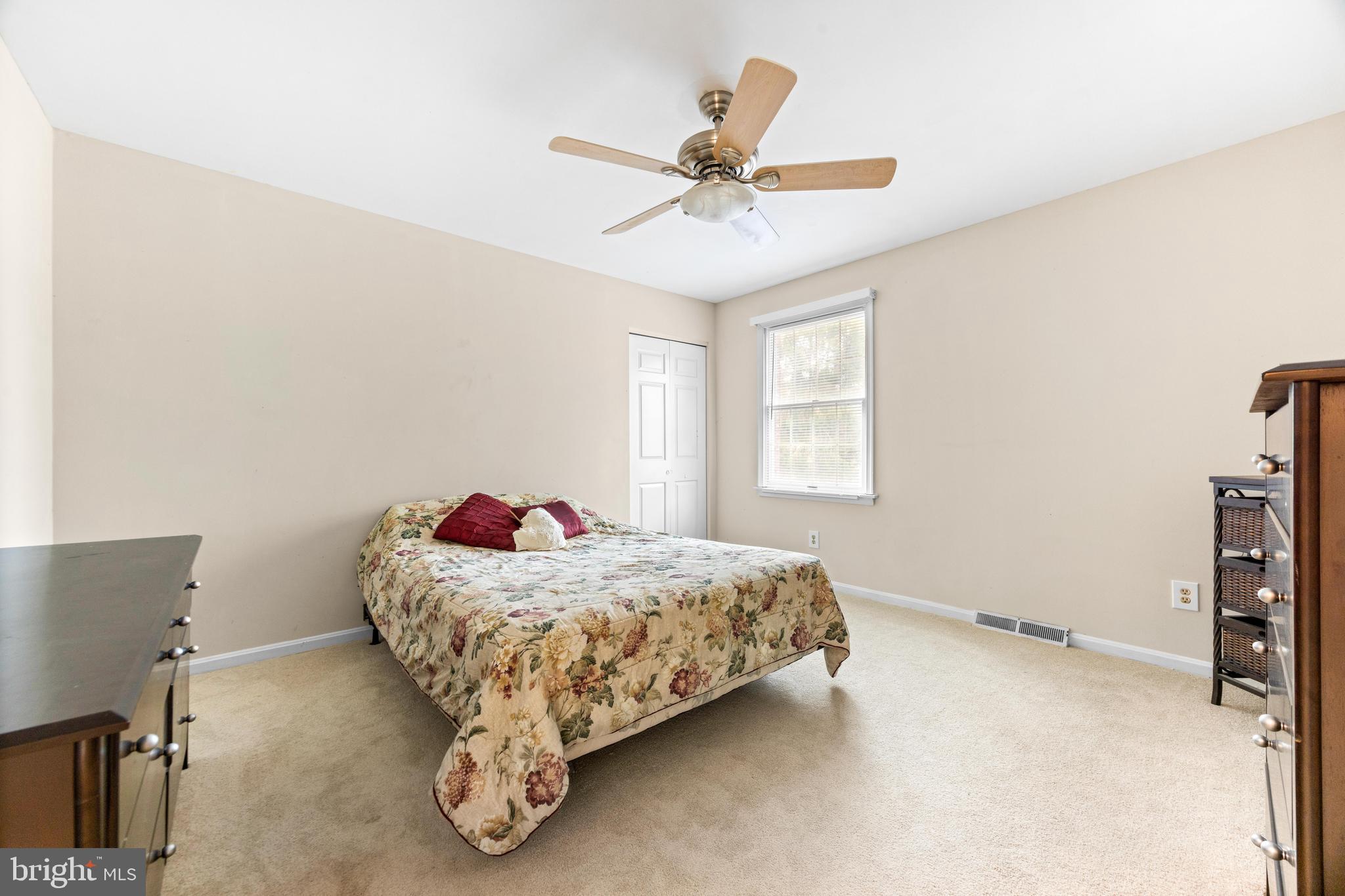 JONATHANS DELIGHT - Residential