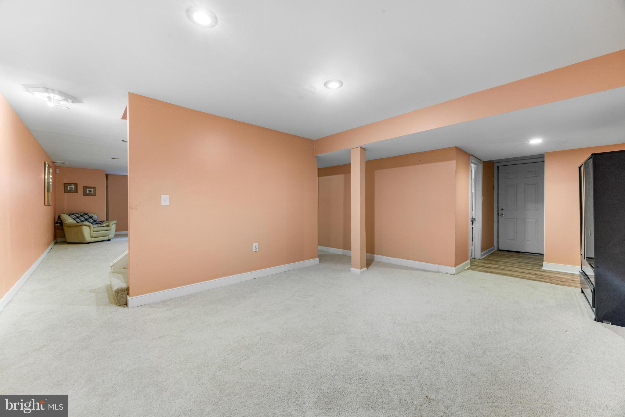 JONATHANS DELIGHT - Residential